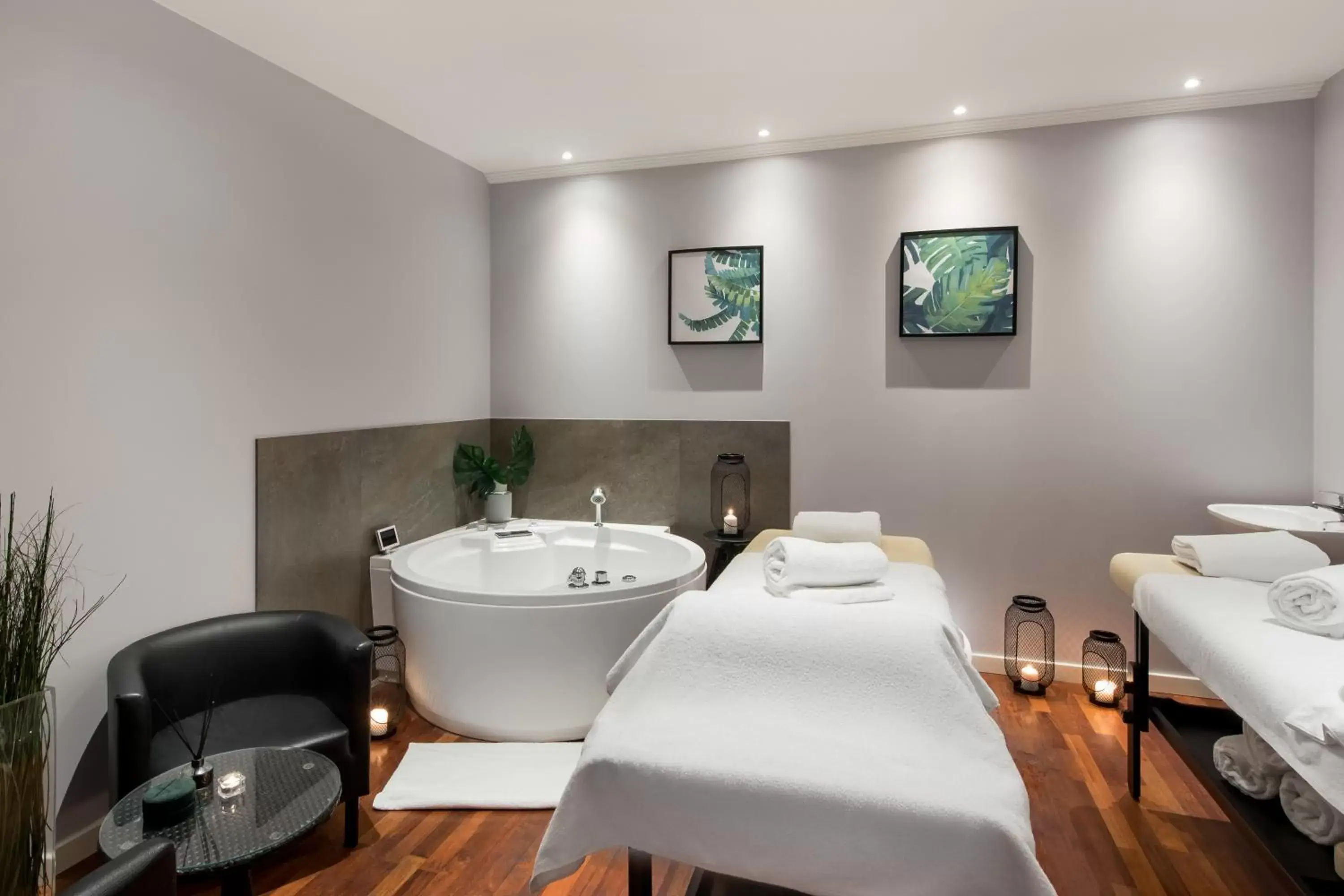 Spa and wellness centre/facilities, Bed in Radisson Blu Hotel Wroclaw Spa and wellness centre/facilities, Bed in Radisson Blu Hotel Wroclaw