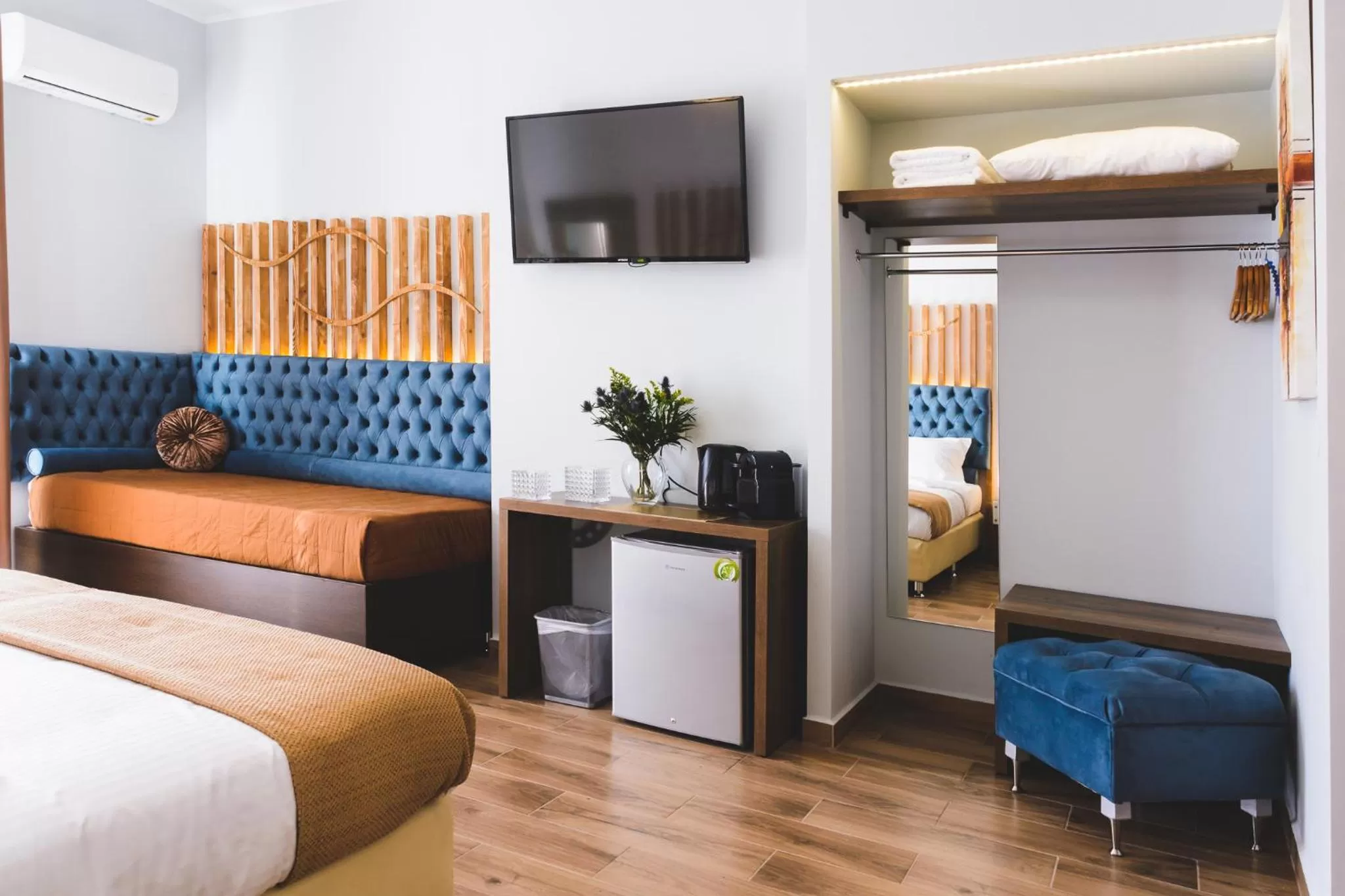 TV and multimedia, Bed in Dome Rooms Downtown