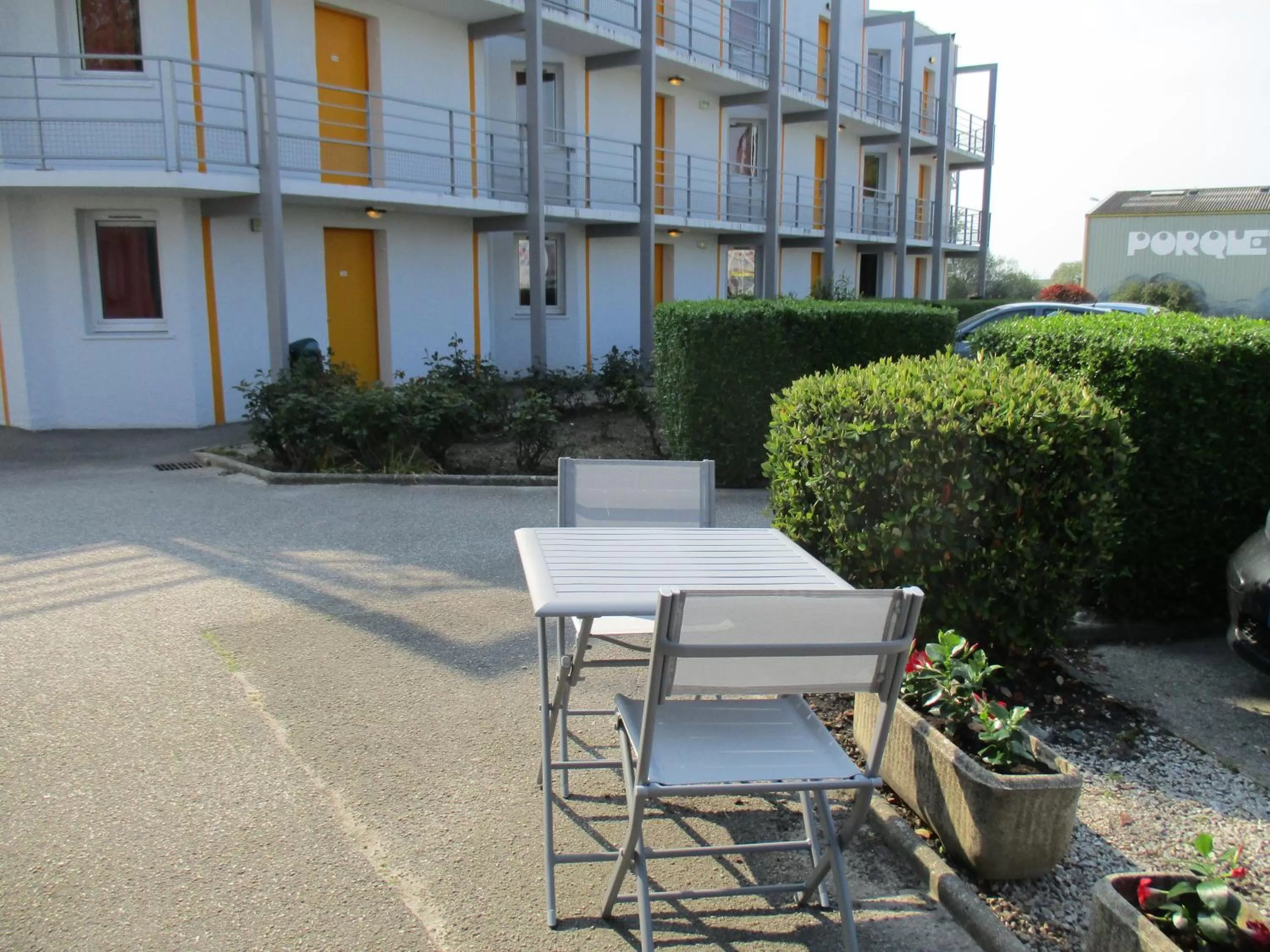 BBQ facilities in Première Classe Cherbourg - Tourlaville