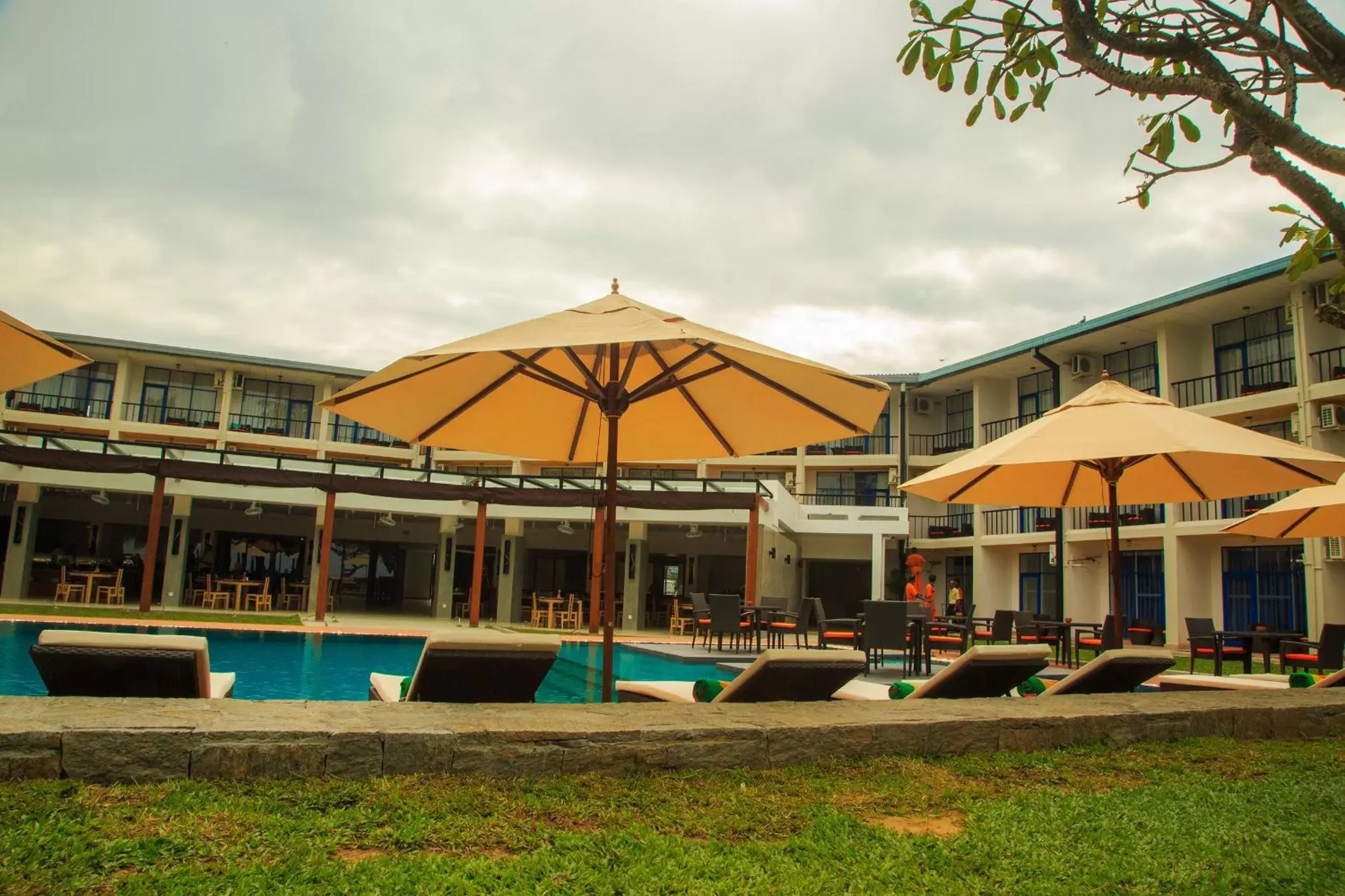 Garden, Property Building in Camelot Beach Hotel