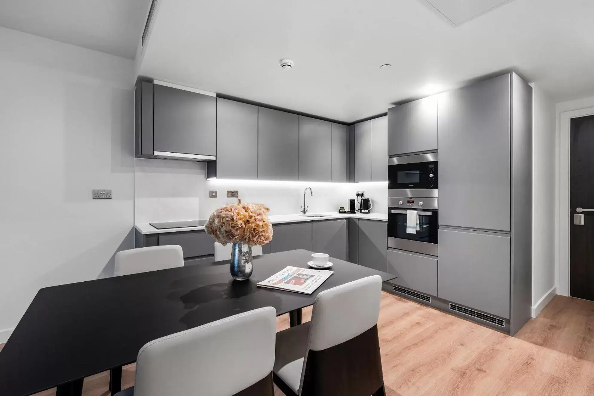 Kitchen or kitchenette, Kitchen/Kitchenette in CitySuites Two Aparthotel