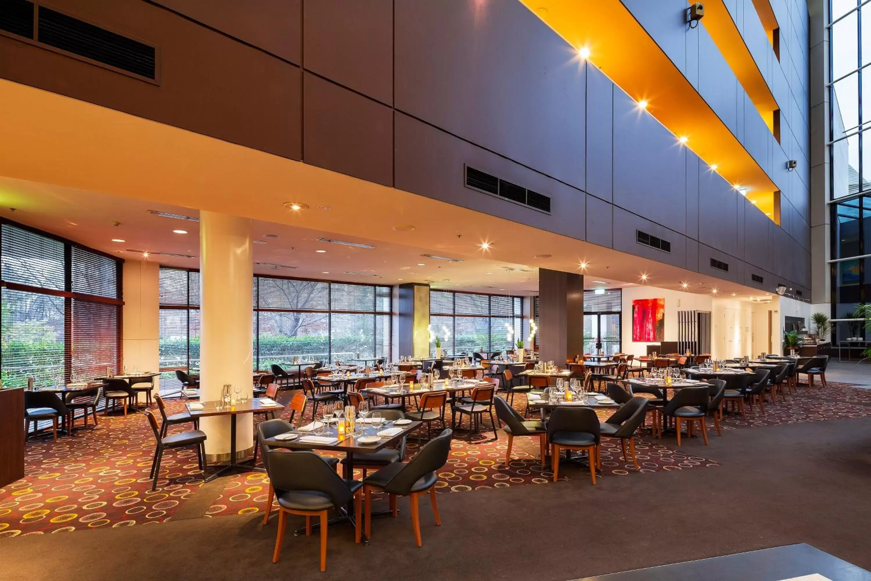 Restaurant/Places to Eat in Crowne Plaza Canberra, an IHG Hotel