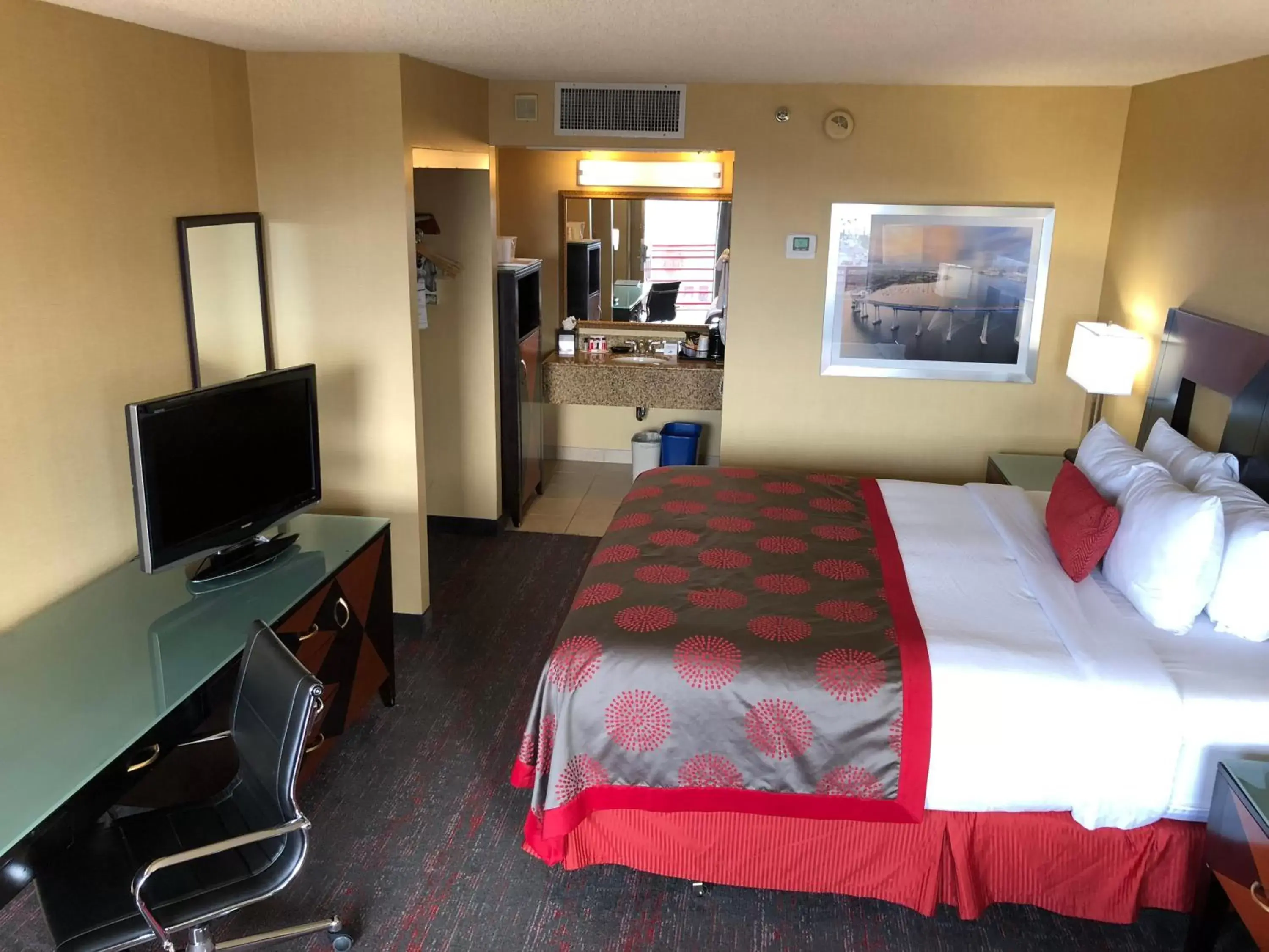 Photo of the whole room, TV/Entertainment Center in Ramada by Wyndham San Diego National City