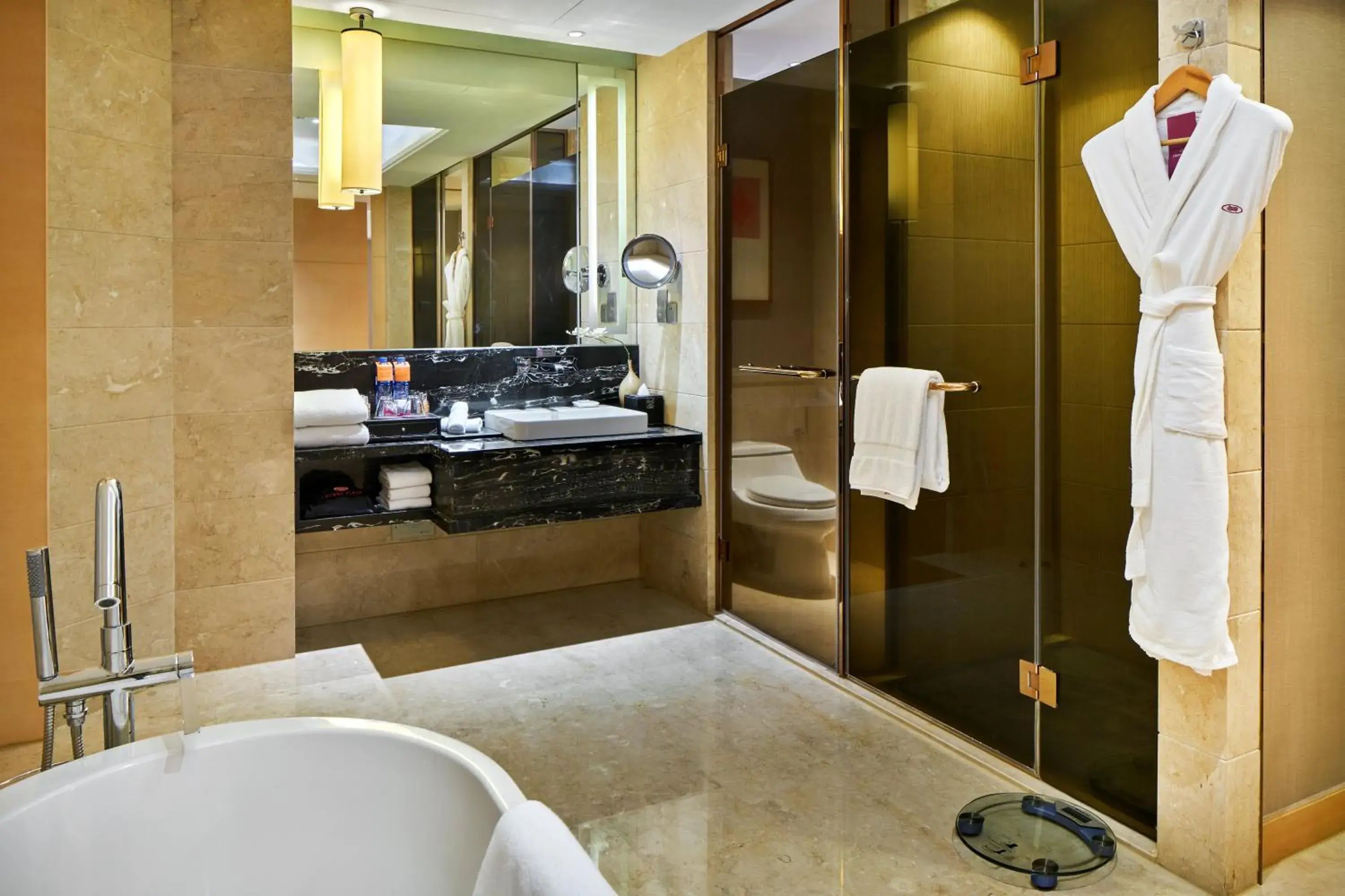 Bathroom in Crowne Plaza Xi'an, an IHG Hotel