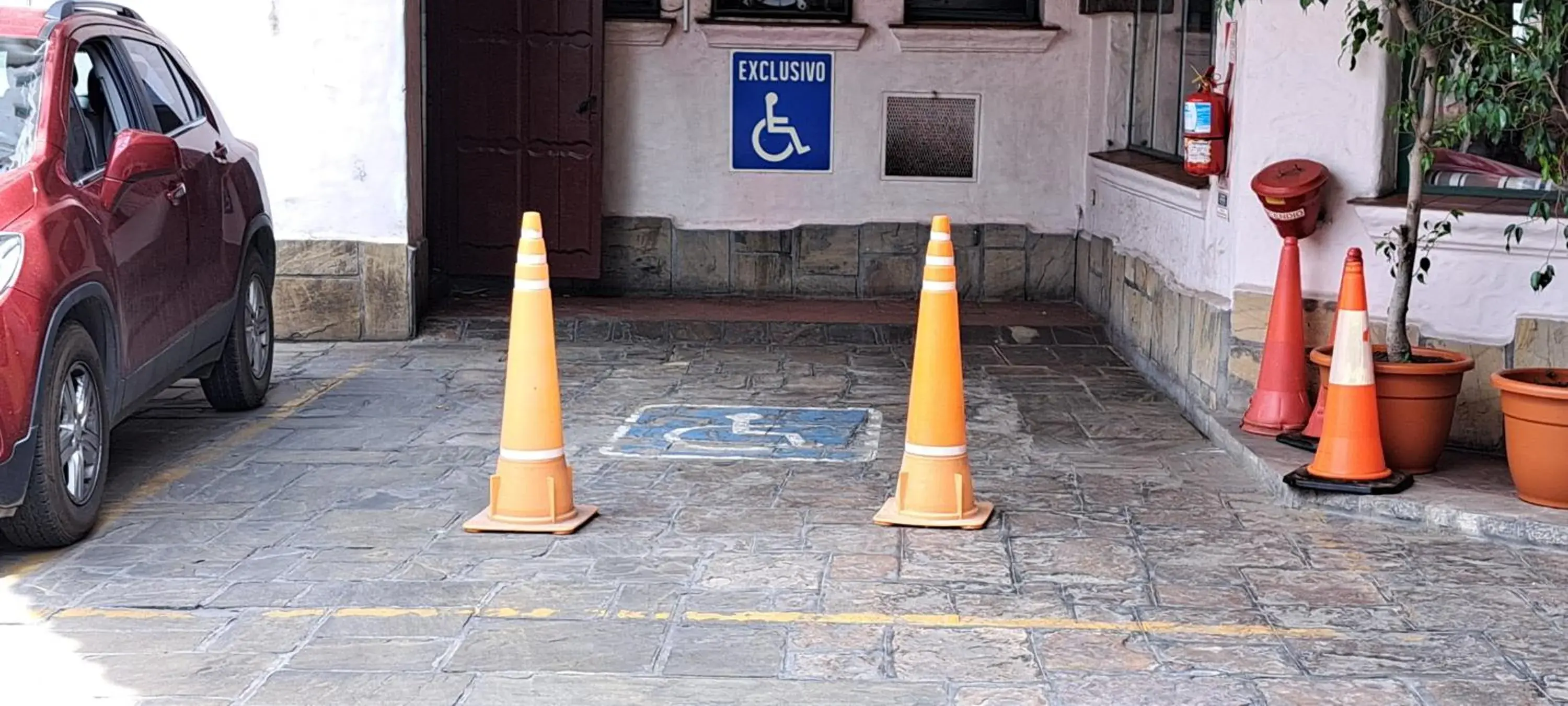Facility for disabled guests in Hotel Salta