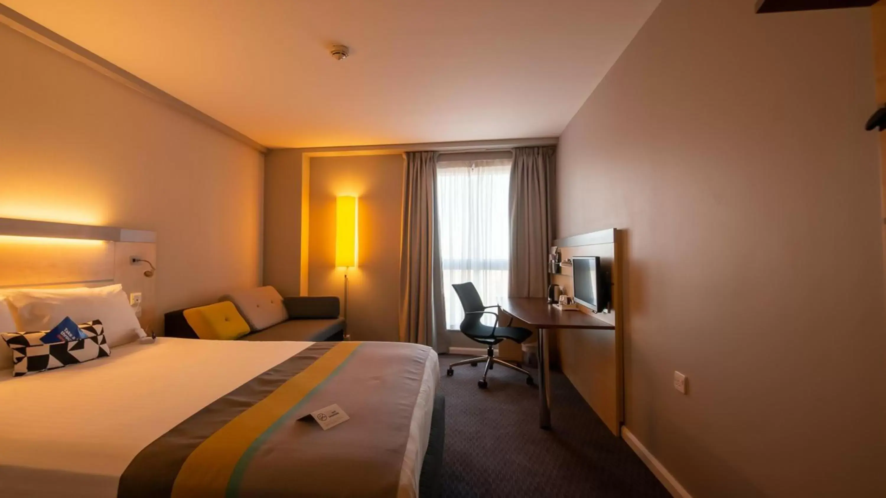 Photo of the whole room in Holiday Inn Express Hull City Centre, an IHG Hotel