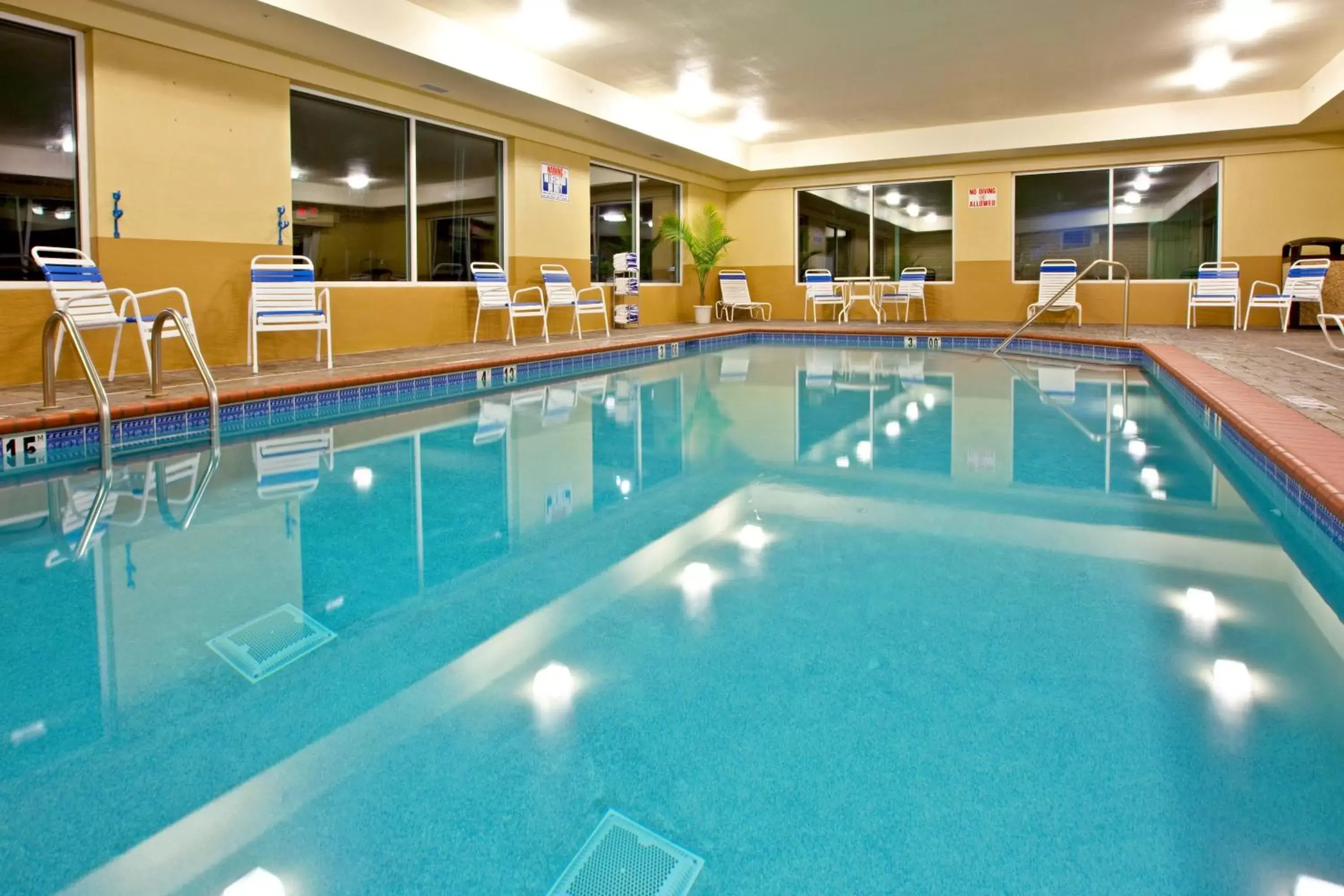 Swimming Pool in Holiday Inn Express & Suites Lexington Downtown Area-Keeneland, an IHG Hotel