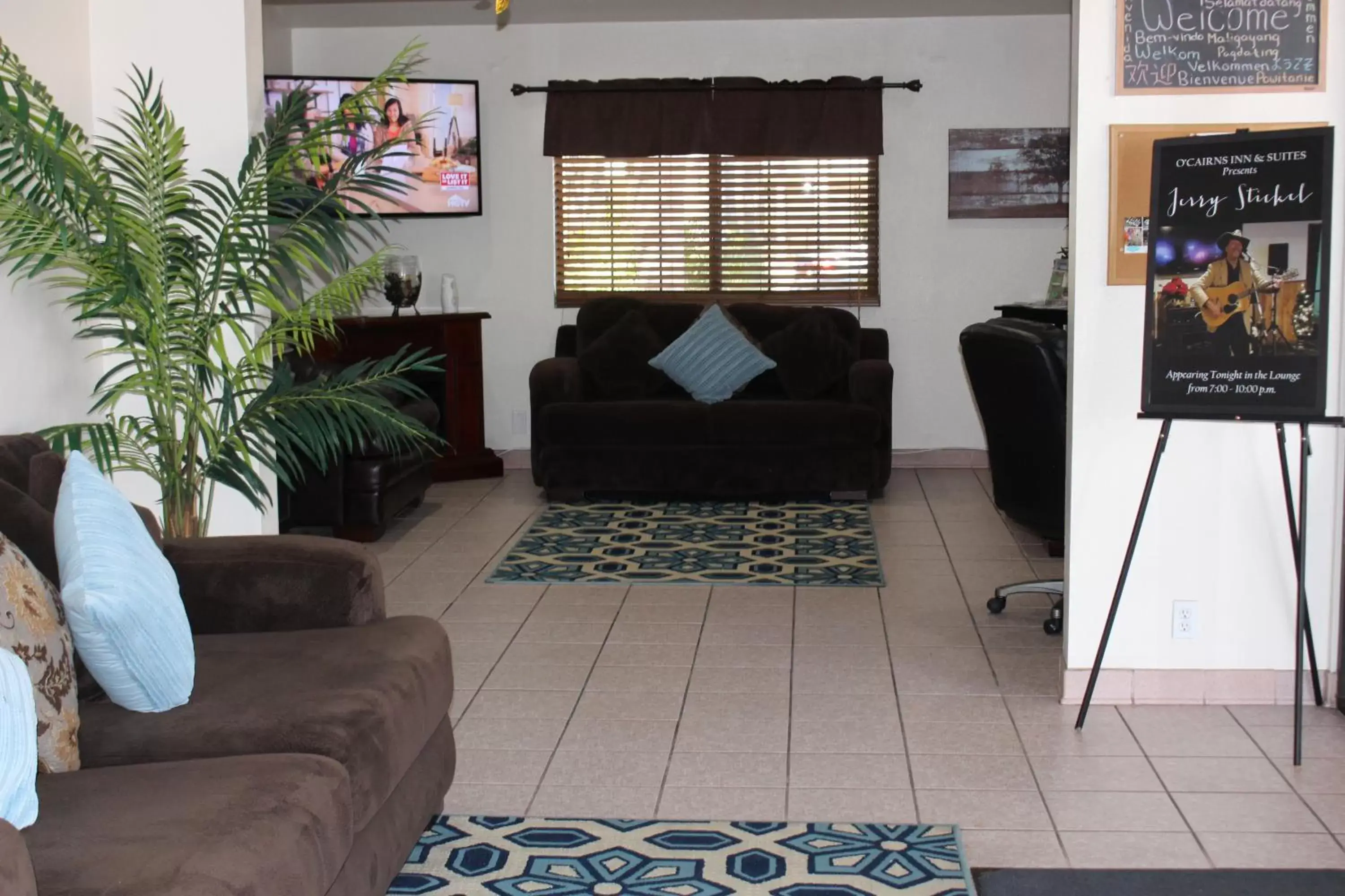 Lobby or reception, Seating Area in O'Cairns Inn and Suites