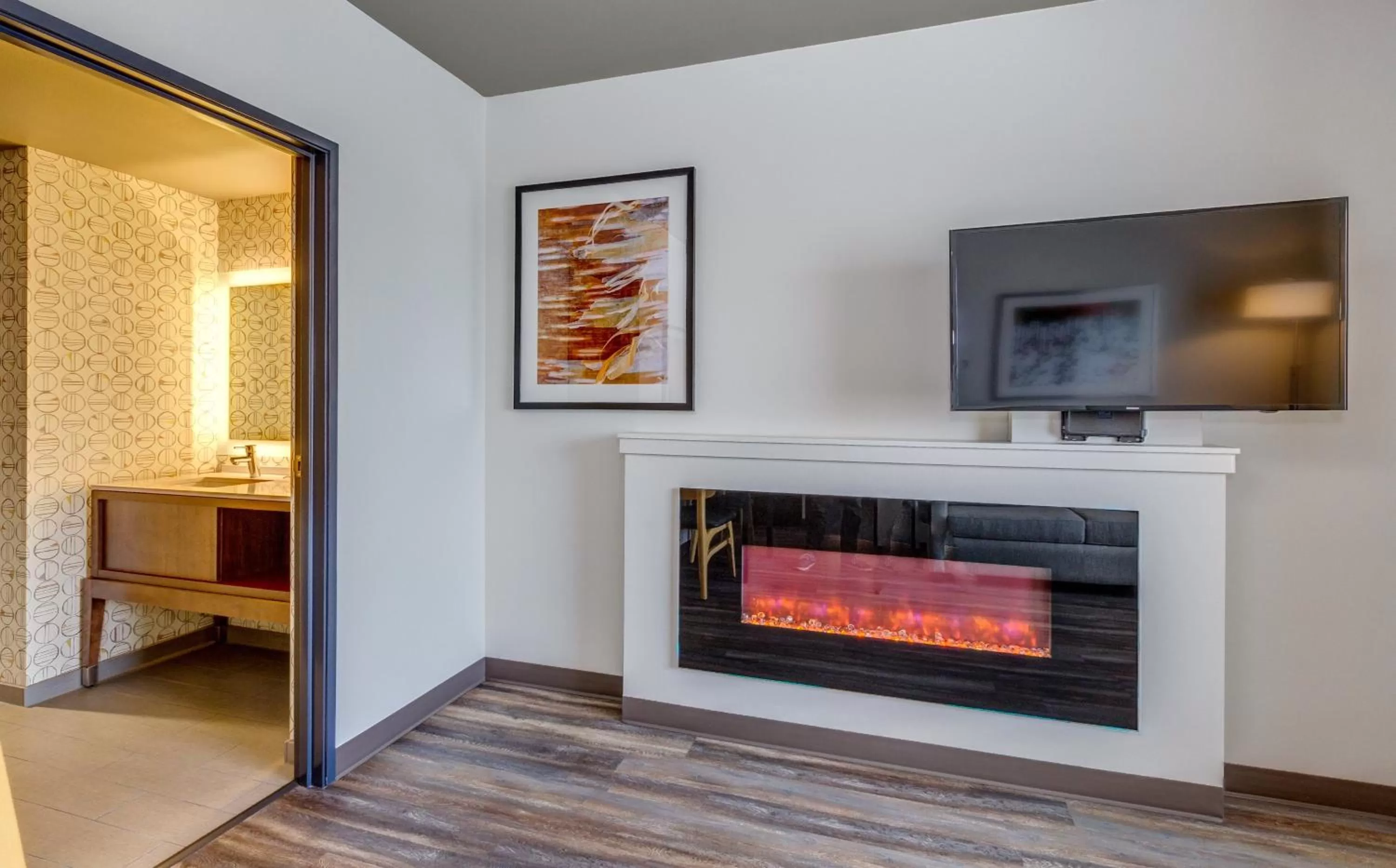 Photo of the whole room in Holiday Inn & Suites Bellingham by IHG