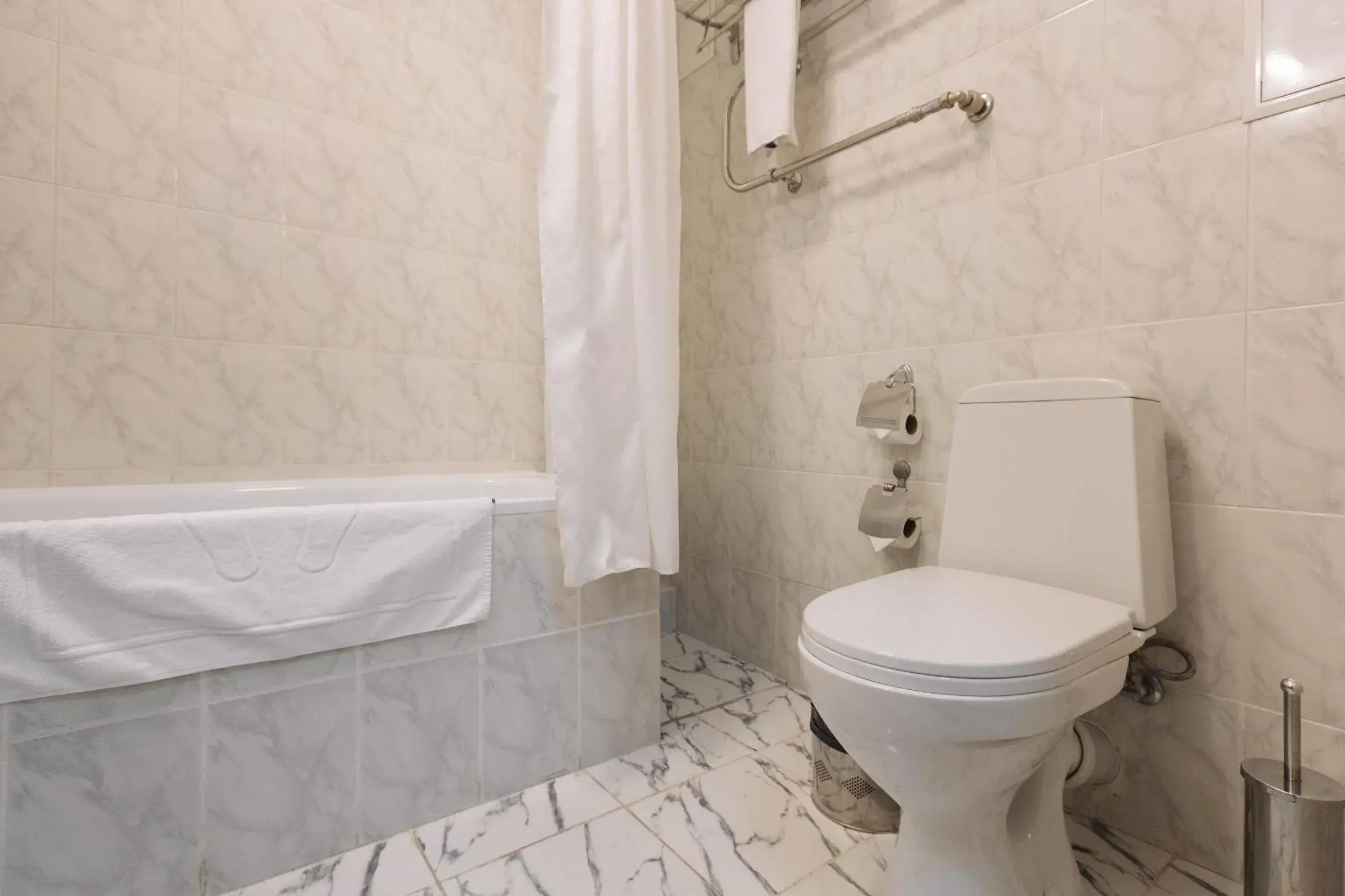 Shower, Bathroom in Best Western Plus Atakent Park Hotel