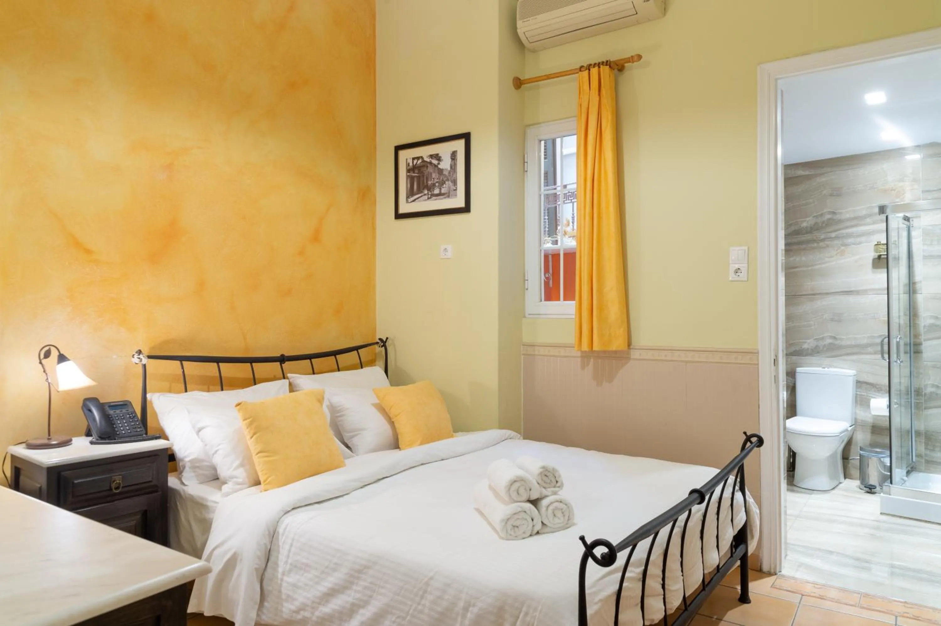 Bedroom, Bed in Marble House