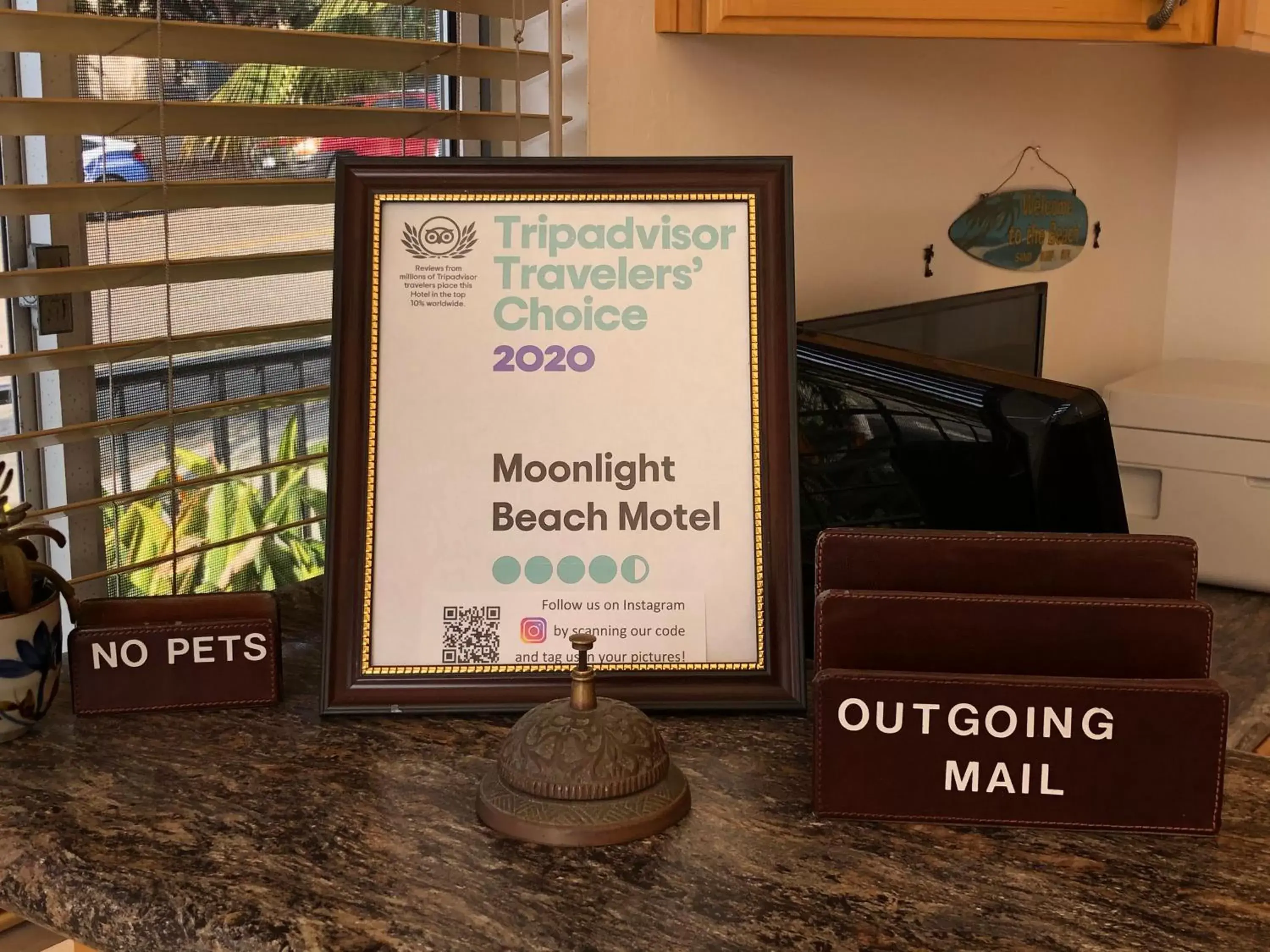 Logo/Certificate/Sign in Moonlight Beach Motel
