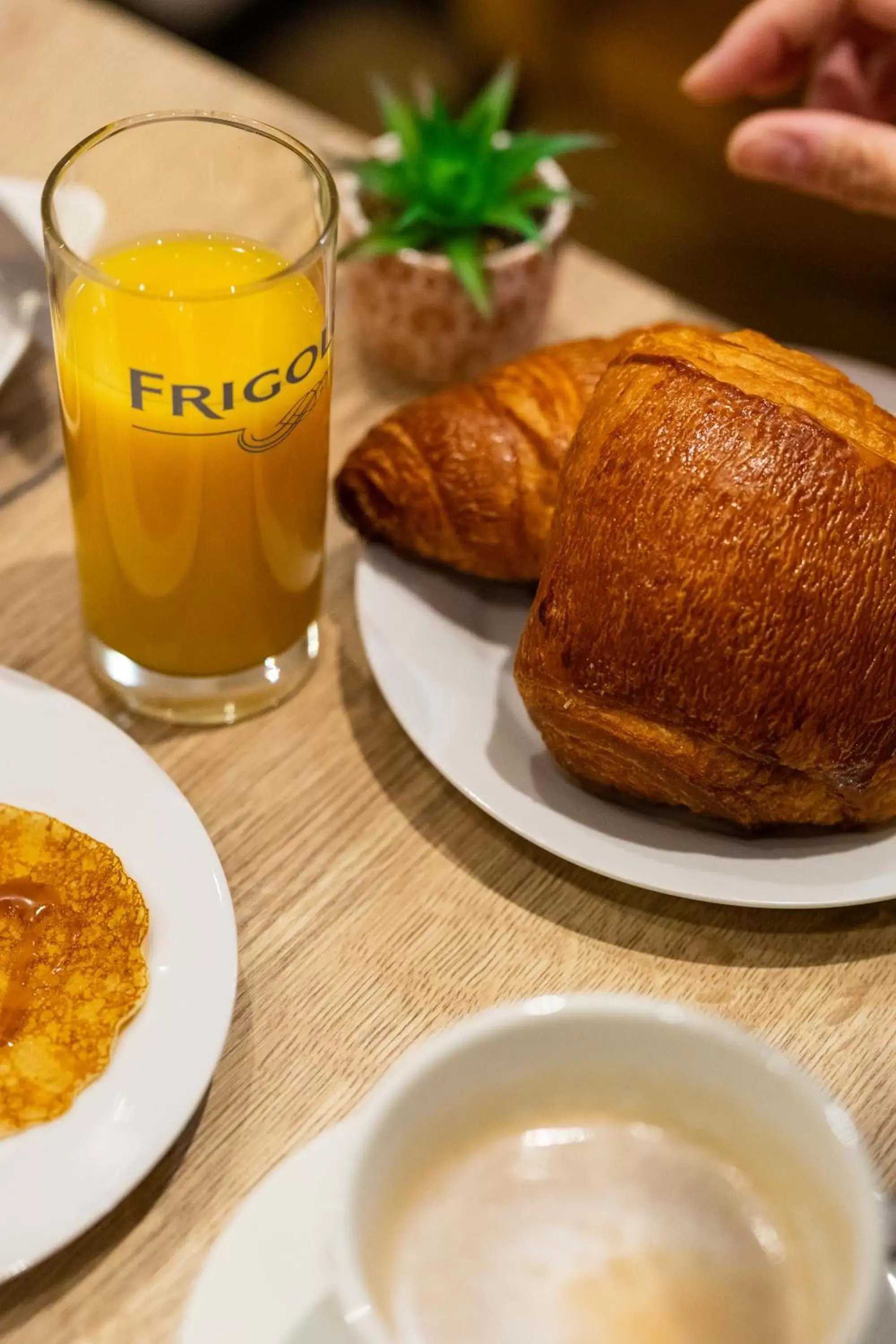 Breakfast, Food in Hôtel Le Florin