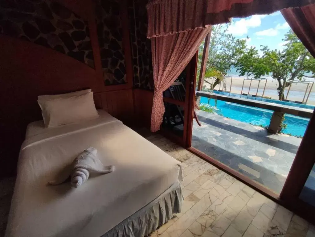 Pool View in Koh Chang Lagoon Princess