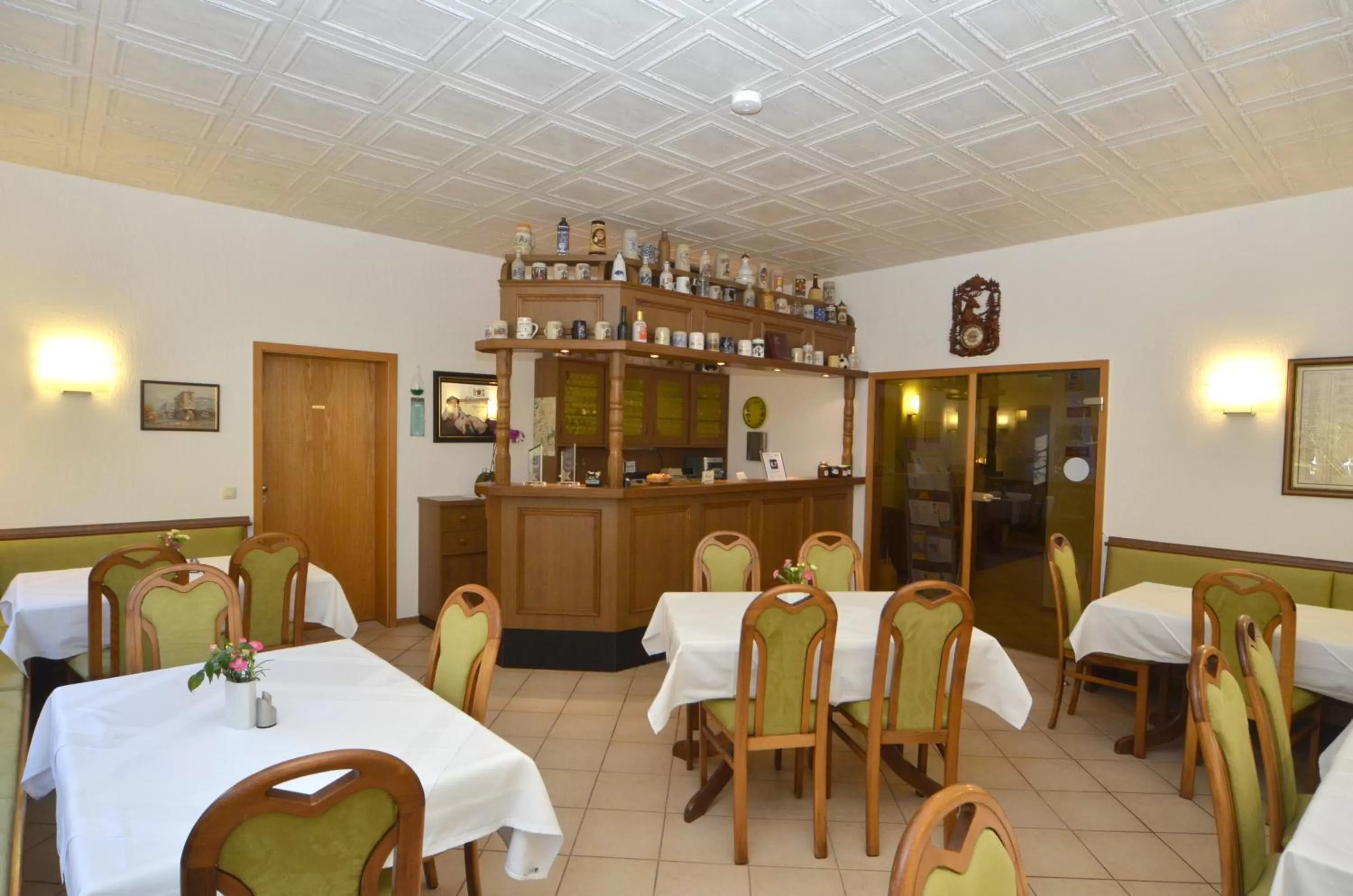 Restaurant/places to eat in Land-Hotel Am Wald Garni