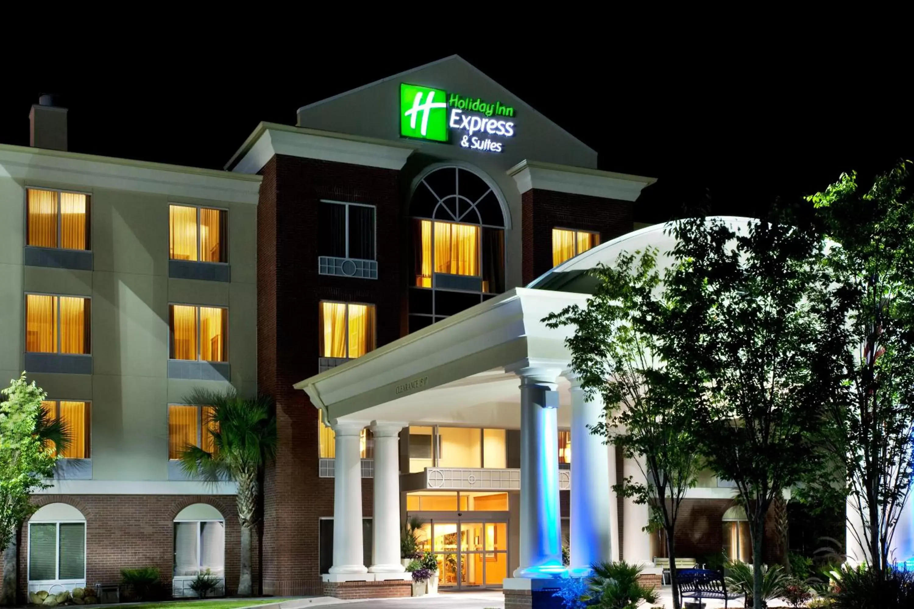 Property Building in Holiday Inn Express Hotel & Suites Charleston - North, an IHG Hotel