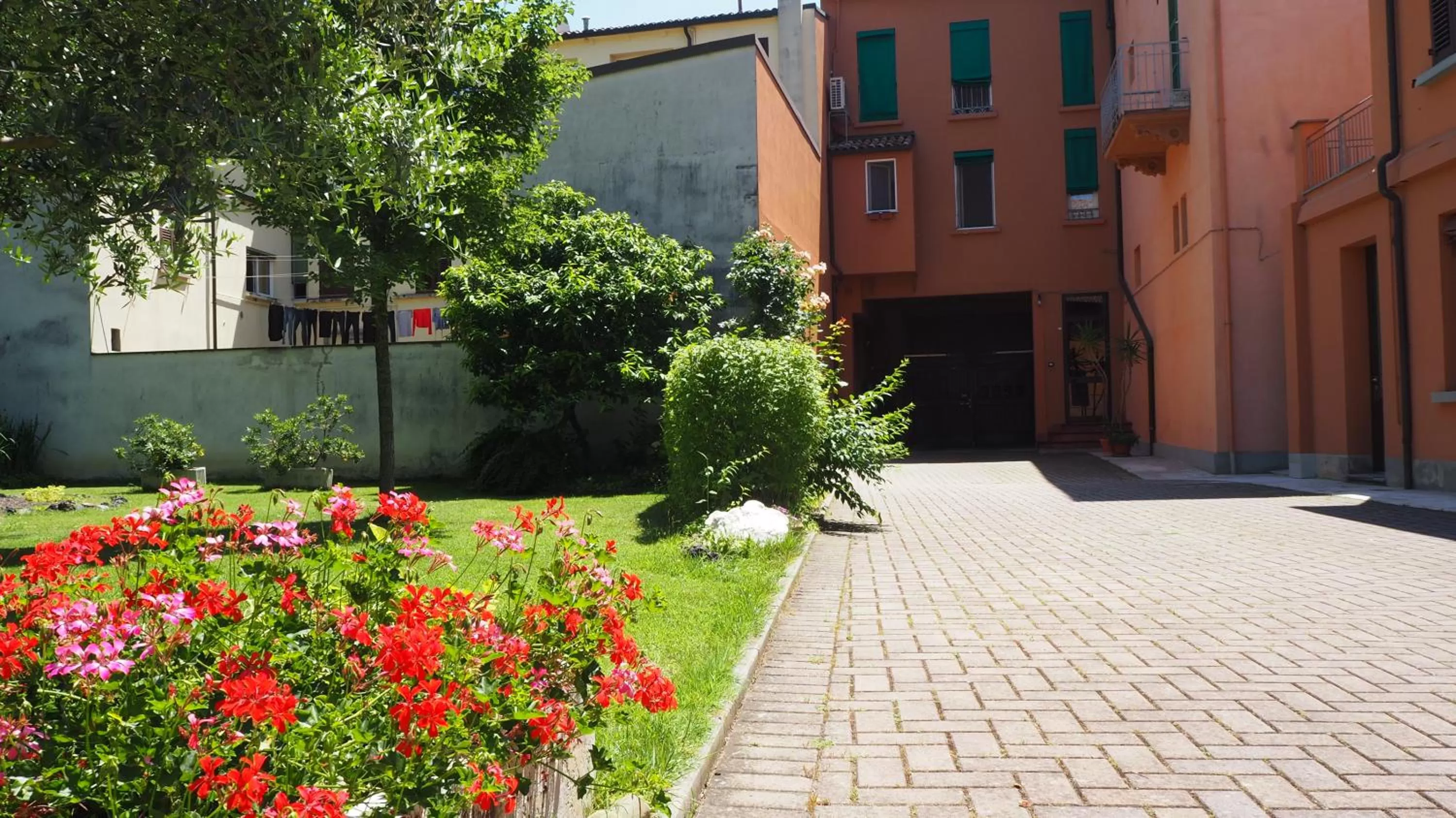 Other in R&B Giardino 34