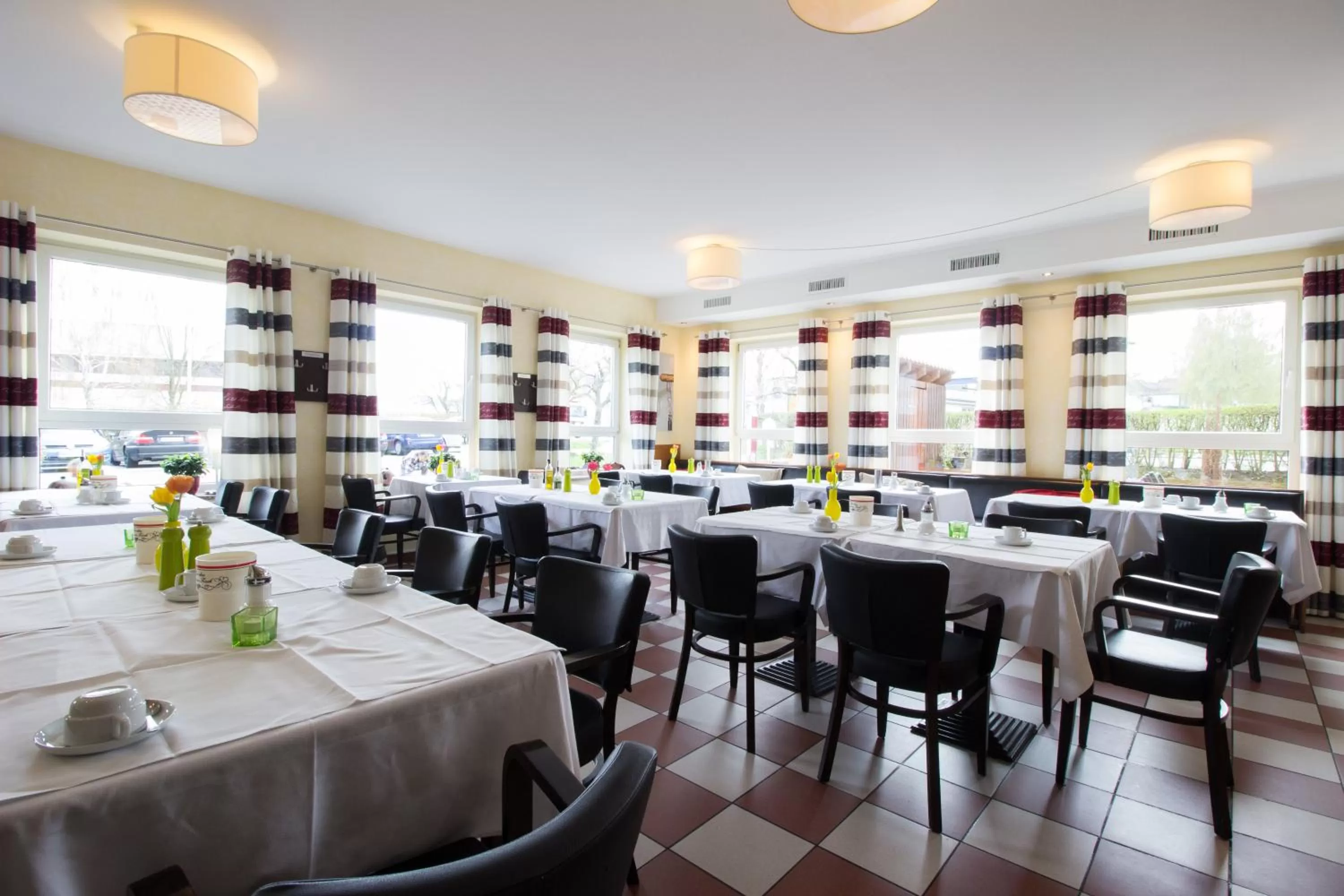 Food and drinks in HOTEL PARQÉO im A66