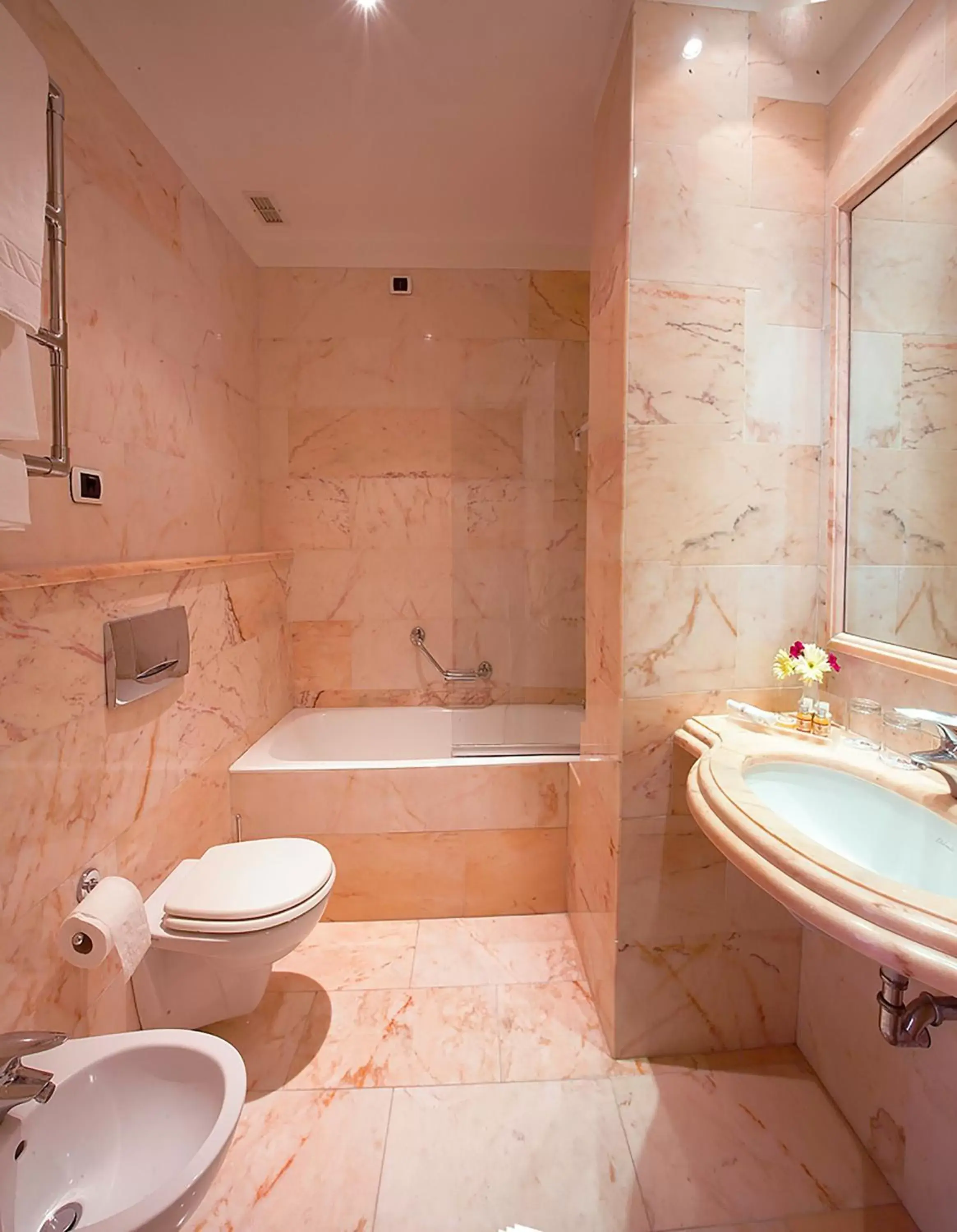Classic Double or Twin Room in Hotel Villa Diodoro Classic Double or Twin Room in Hotel Villa Diodoro