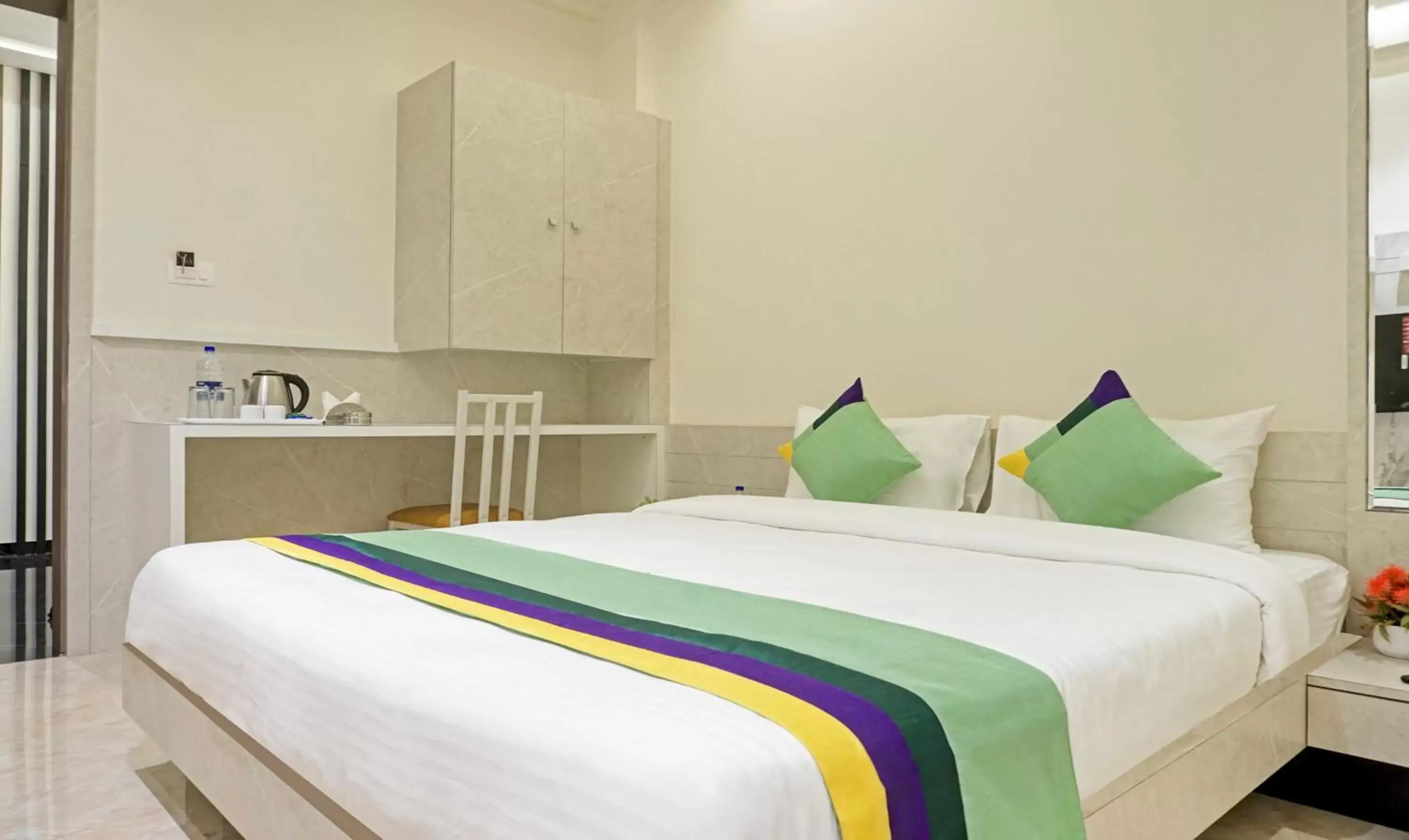 Bedroom, Bed in Treebo The Utsav, Nashik Bedroom, Bed in Treebo The Utsav, Nashik