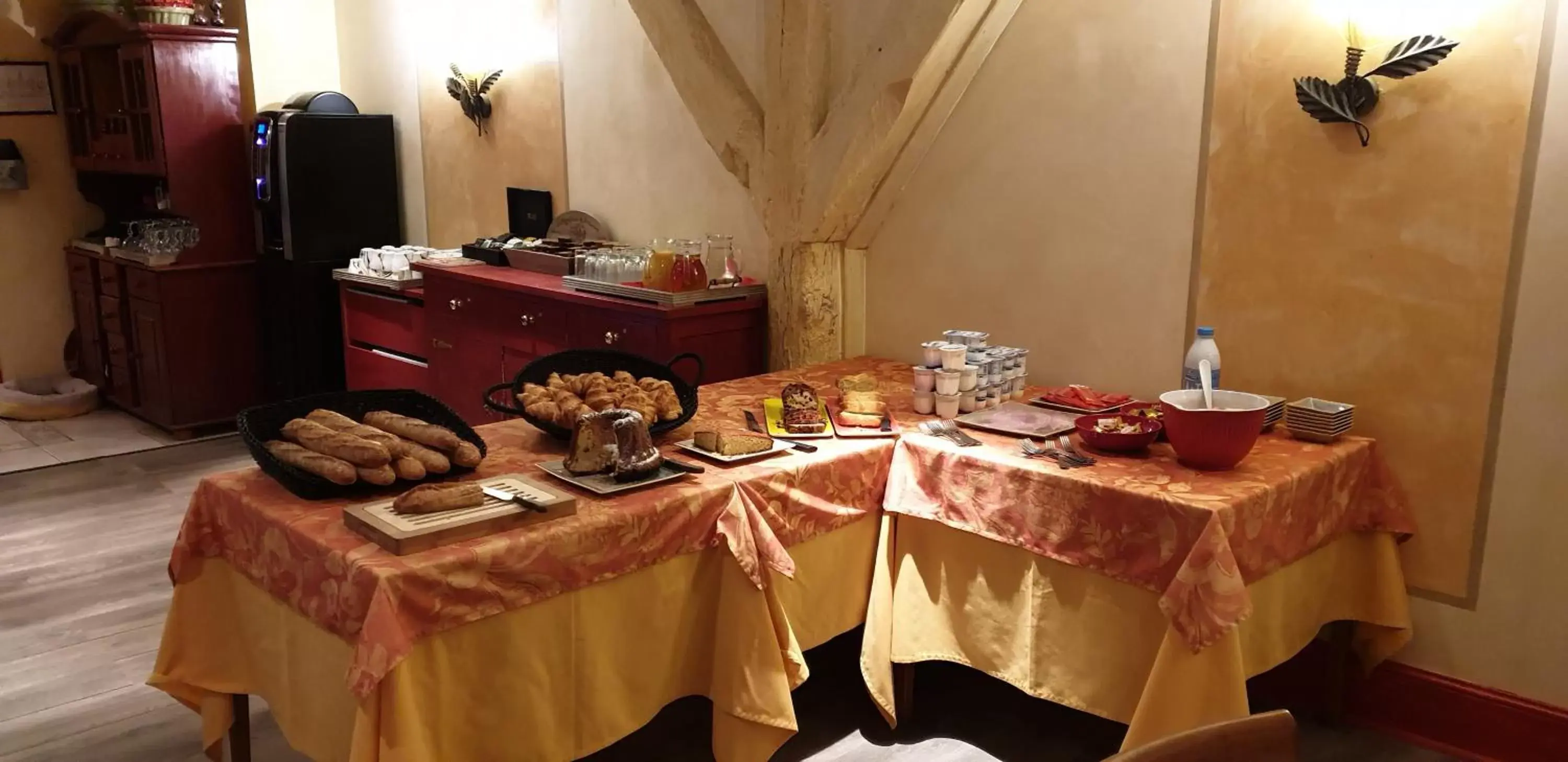 Breakfast in Hotel Le Bon Laboureur