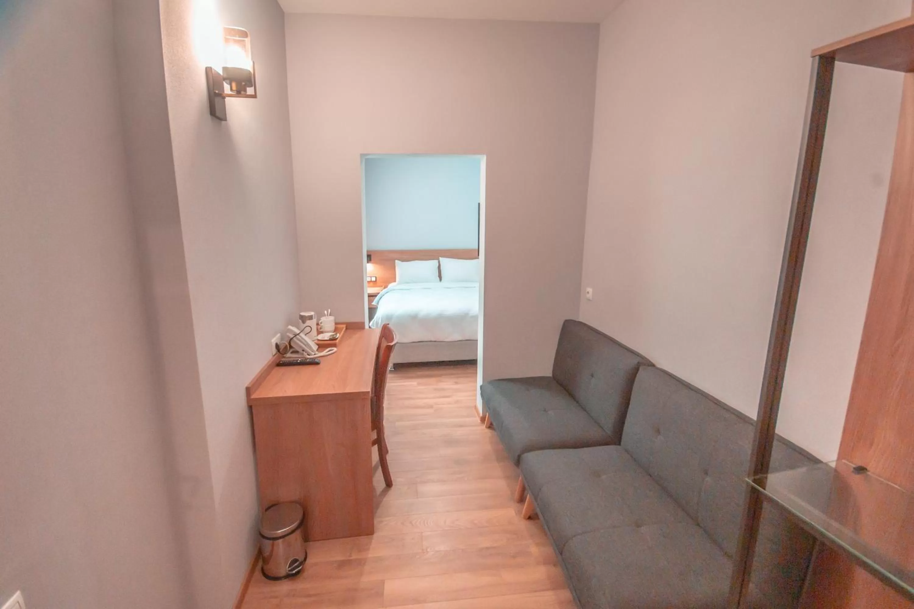 Bed, Seating Area in Hotel Banovani