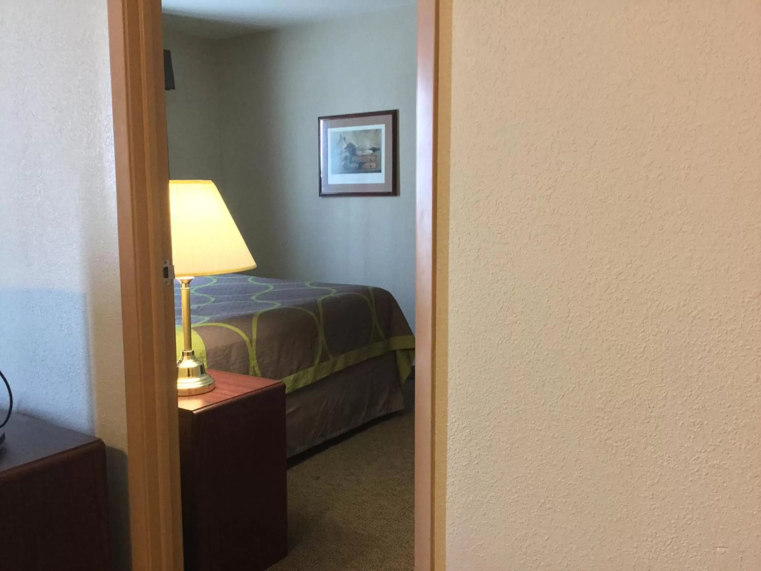 Photo of the whole room, Bed in Super 8 by Wyndham Portage La Prairie MB
