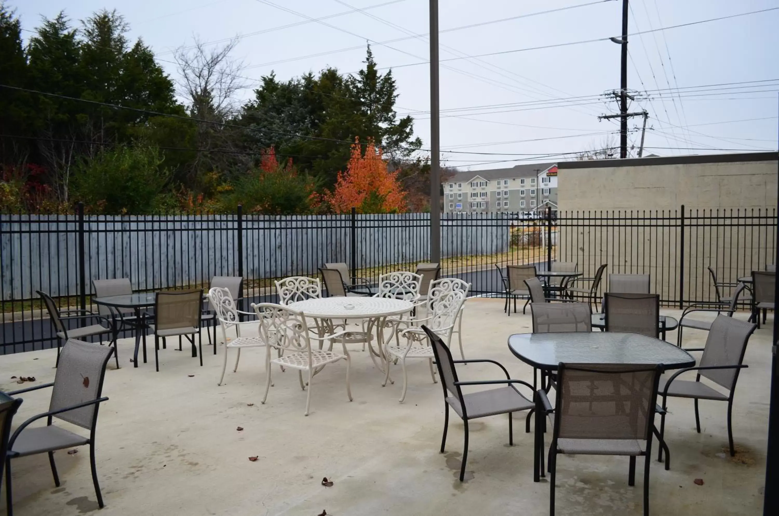 Patio, Restaurant/Places to Eat in Baymont by Wyndham Fayetteville
