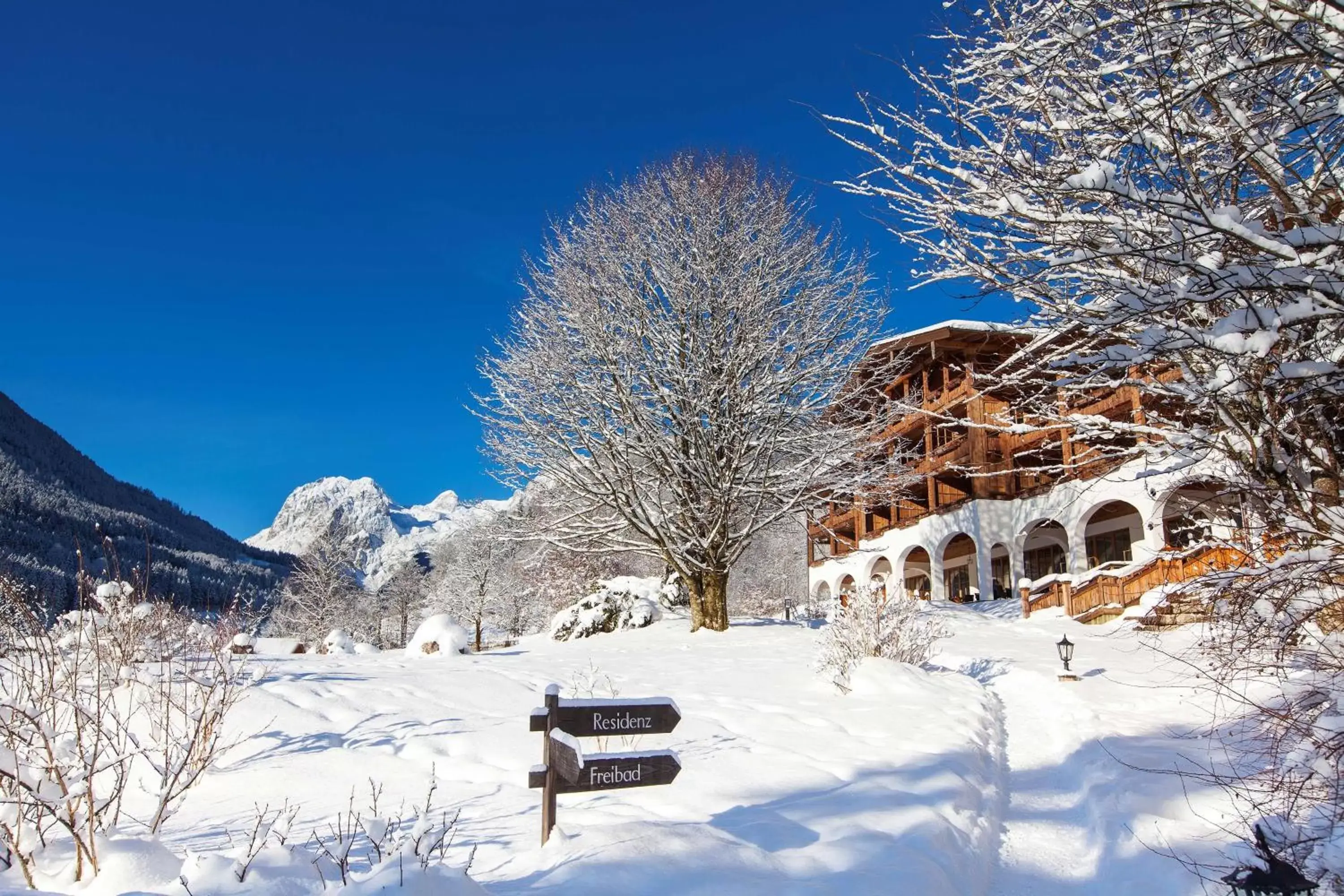 Property building, Winter in Berghotel Rehlegg