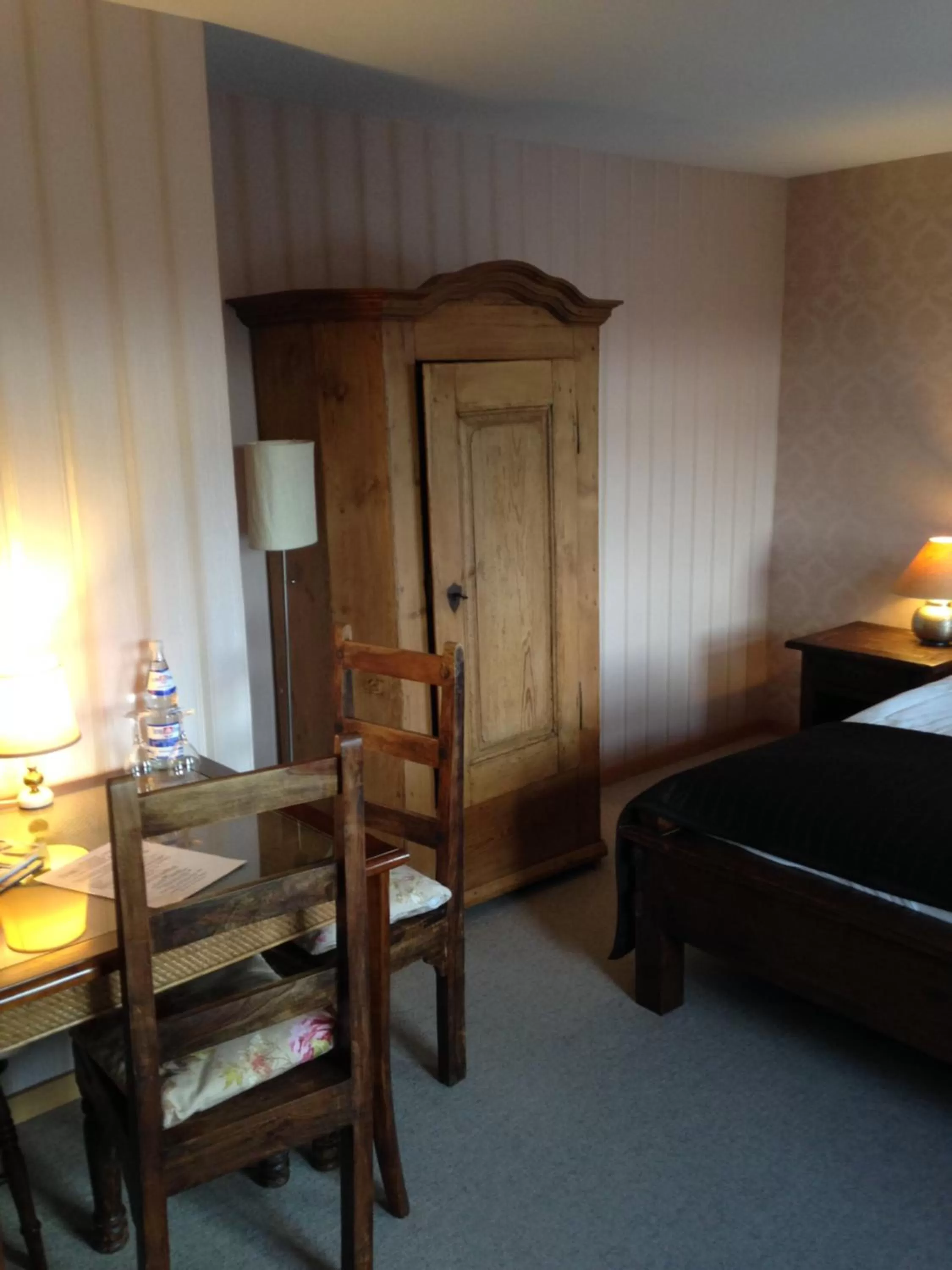 Bed in Zur Ewigen Lampe Romantisches Landhotel & Restaurant