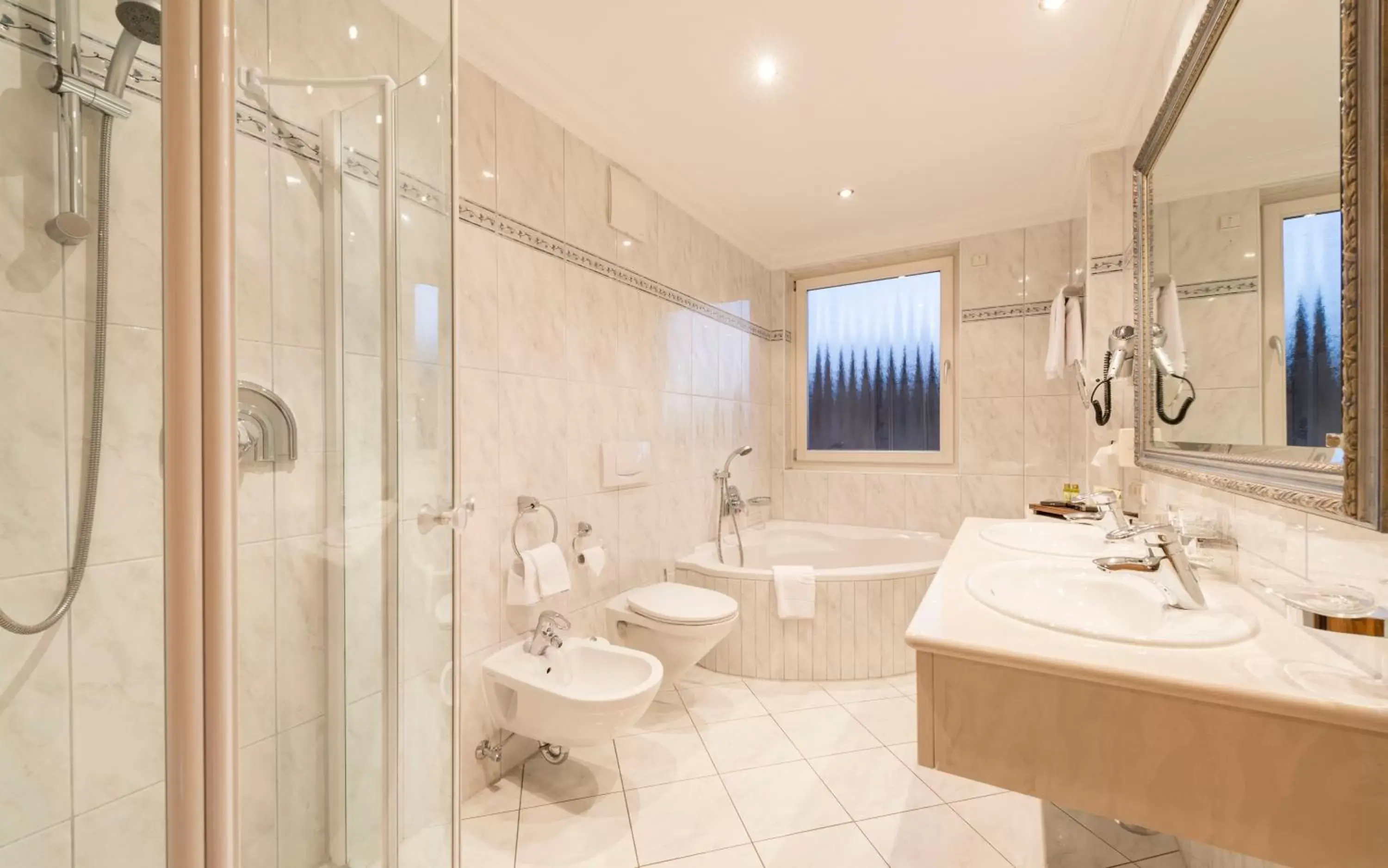 Shower, Bathroom in Schönblick - Sport & Active Hotel