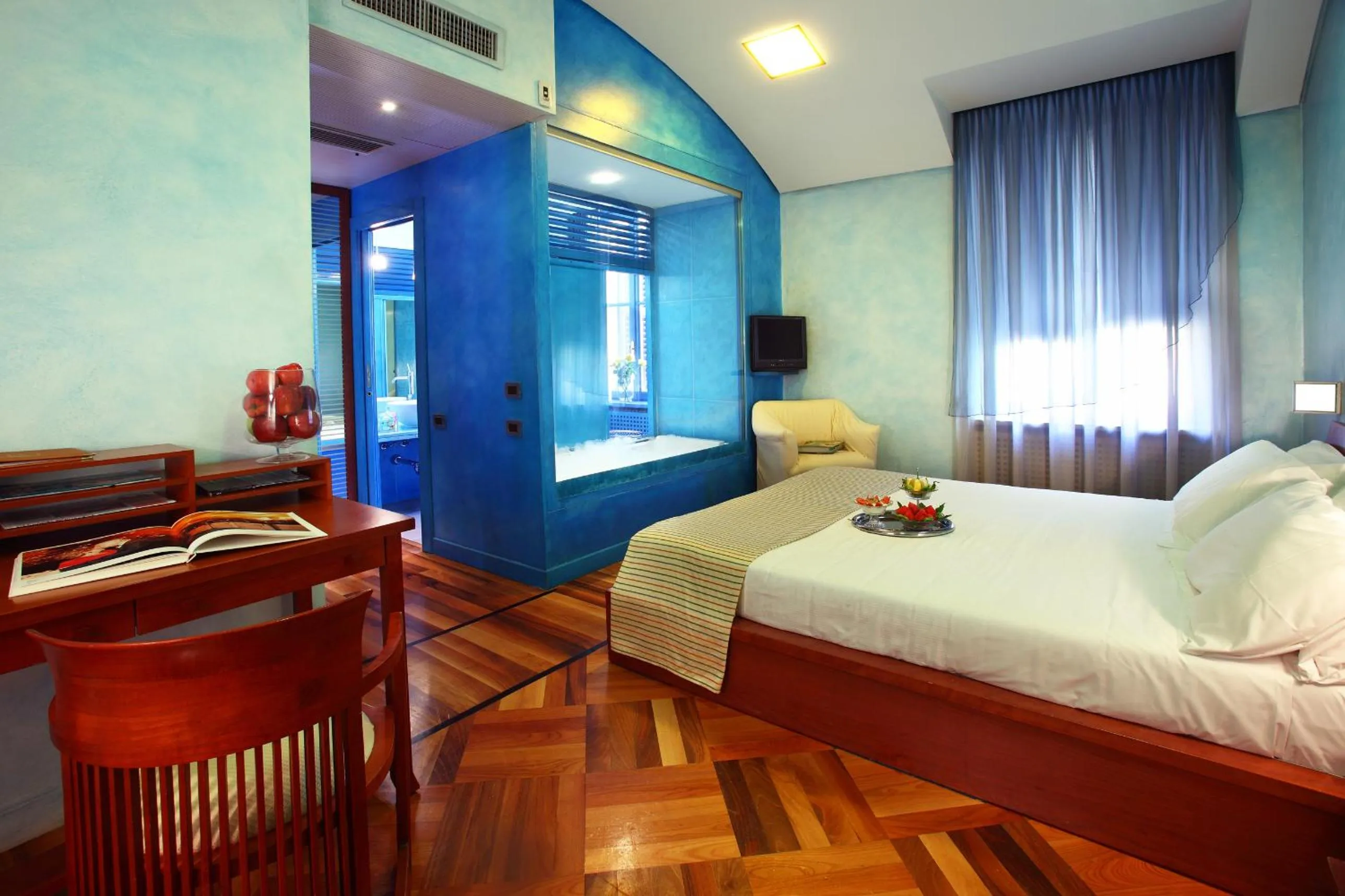 Bed in Hotel Sanpi Milano