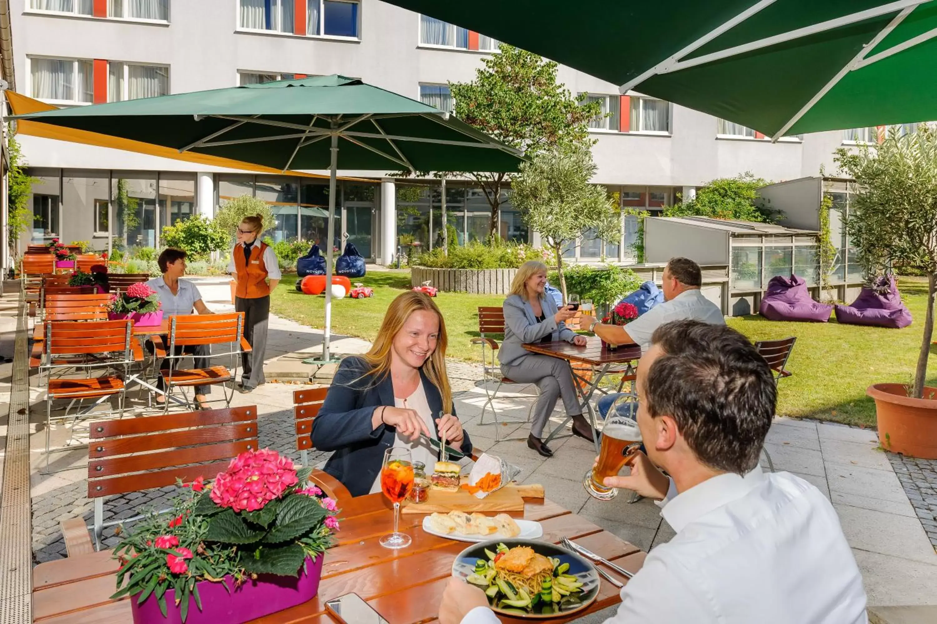 Summer, Restaurant/Places to Eat in Novotel Erlangen