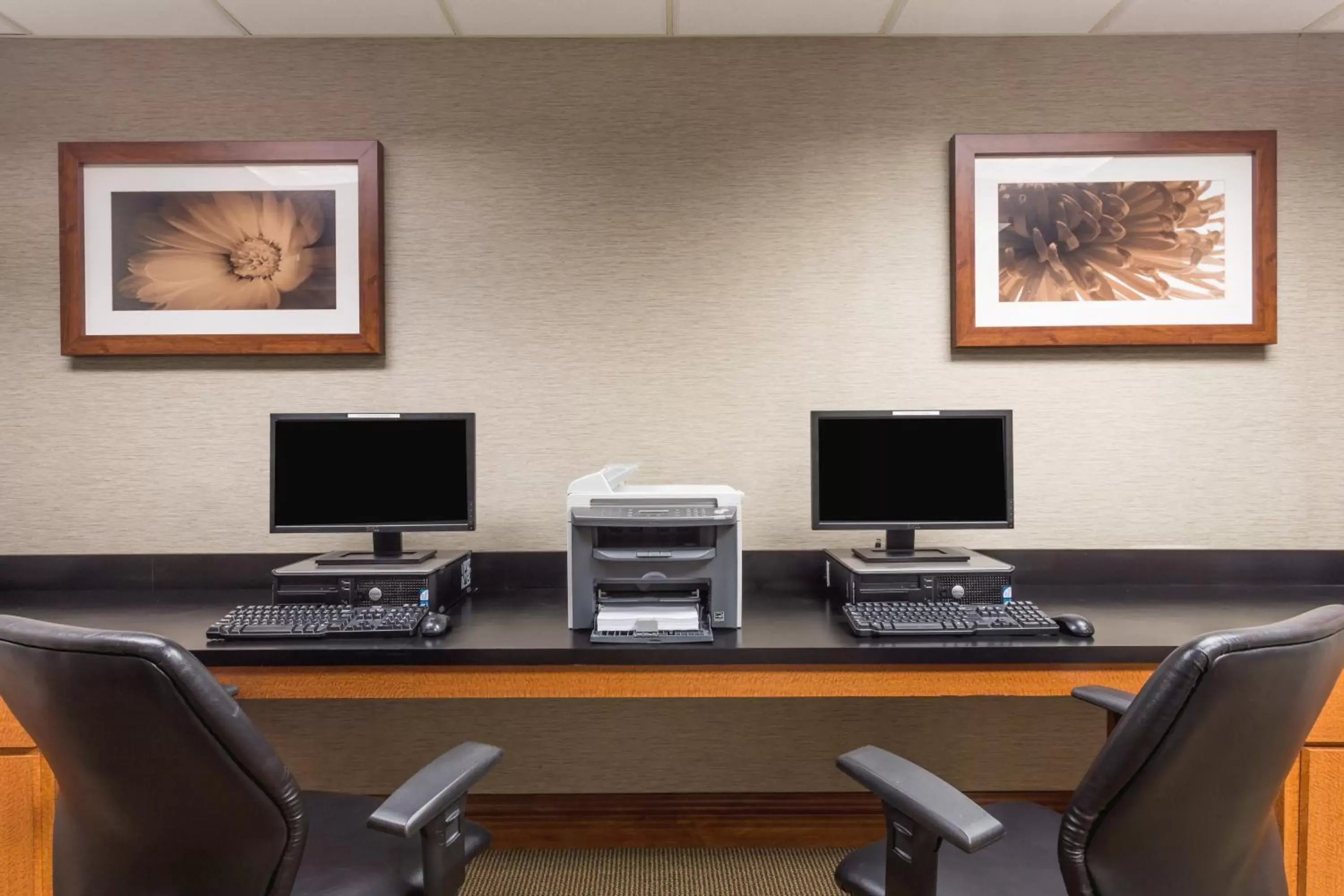 Business facilities in Wingate by Wyndham Houma