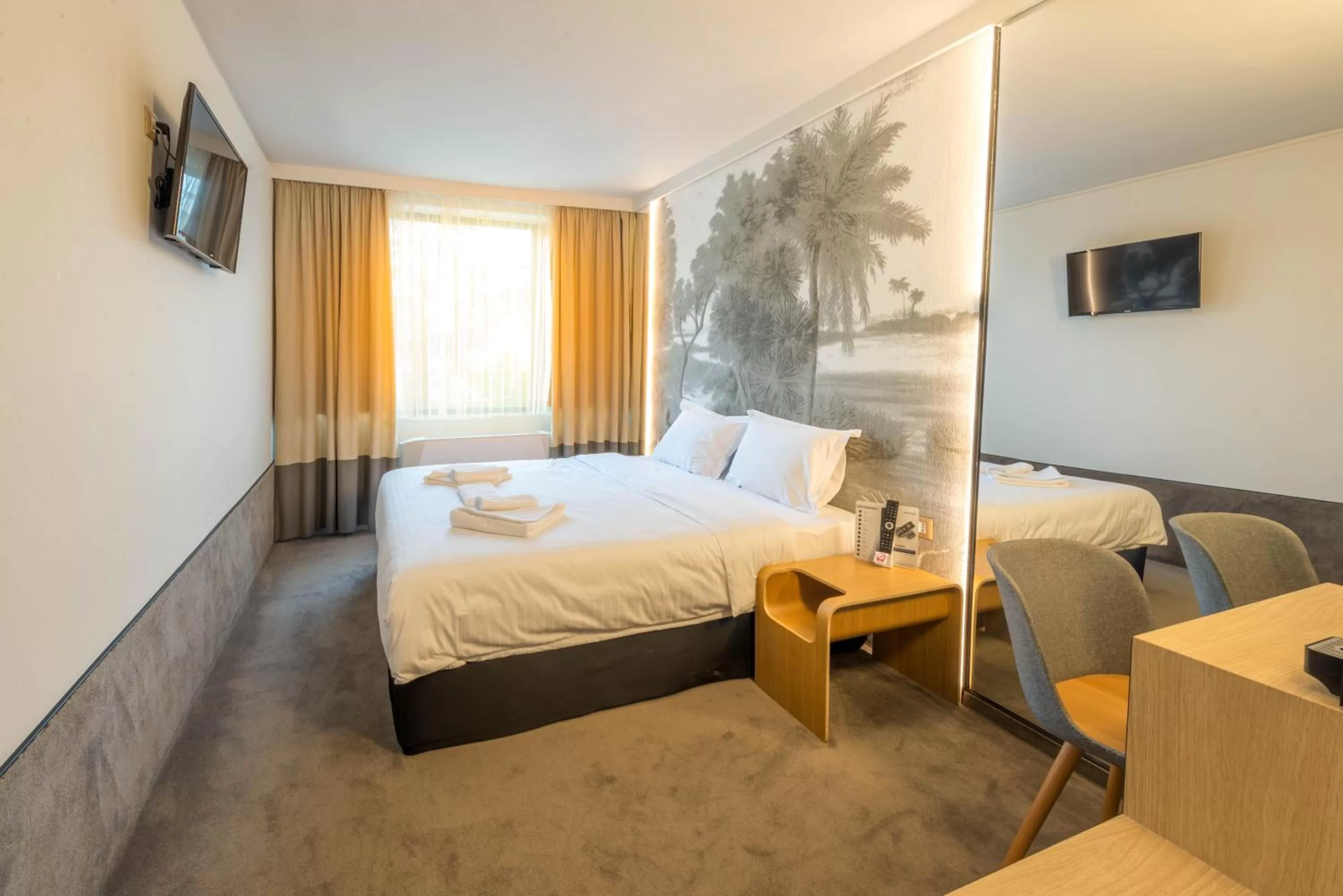 Bed in RAYA Garden - Park Hotel & Winery