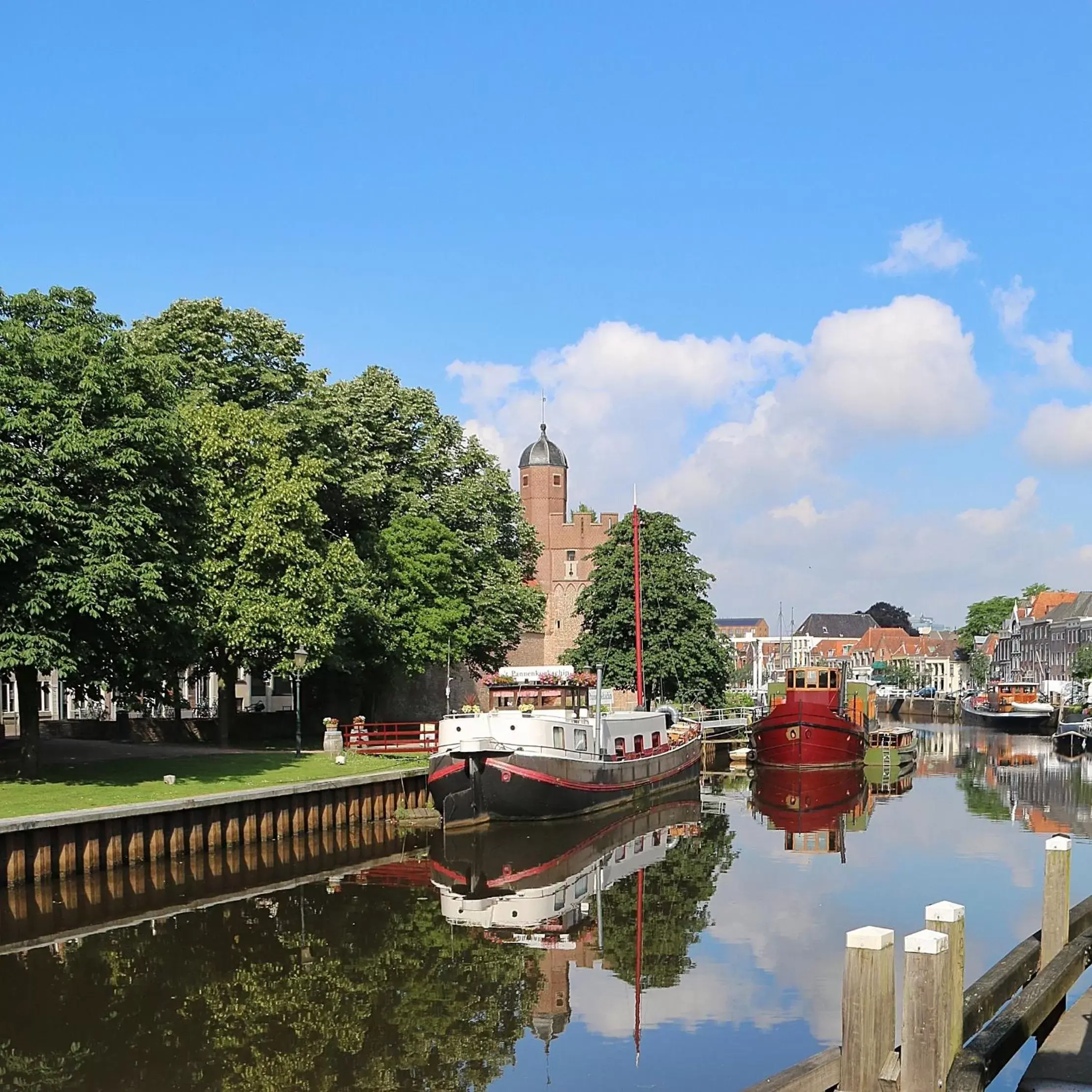 Property building in De Pelsertoren