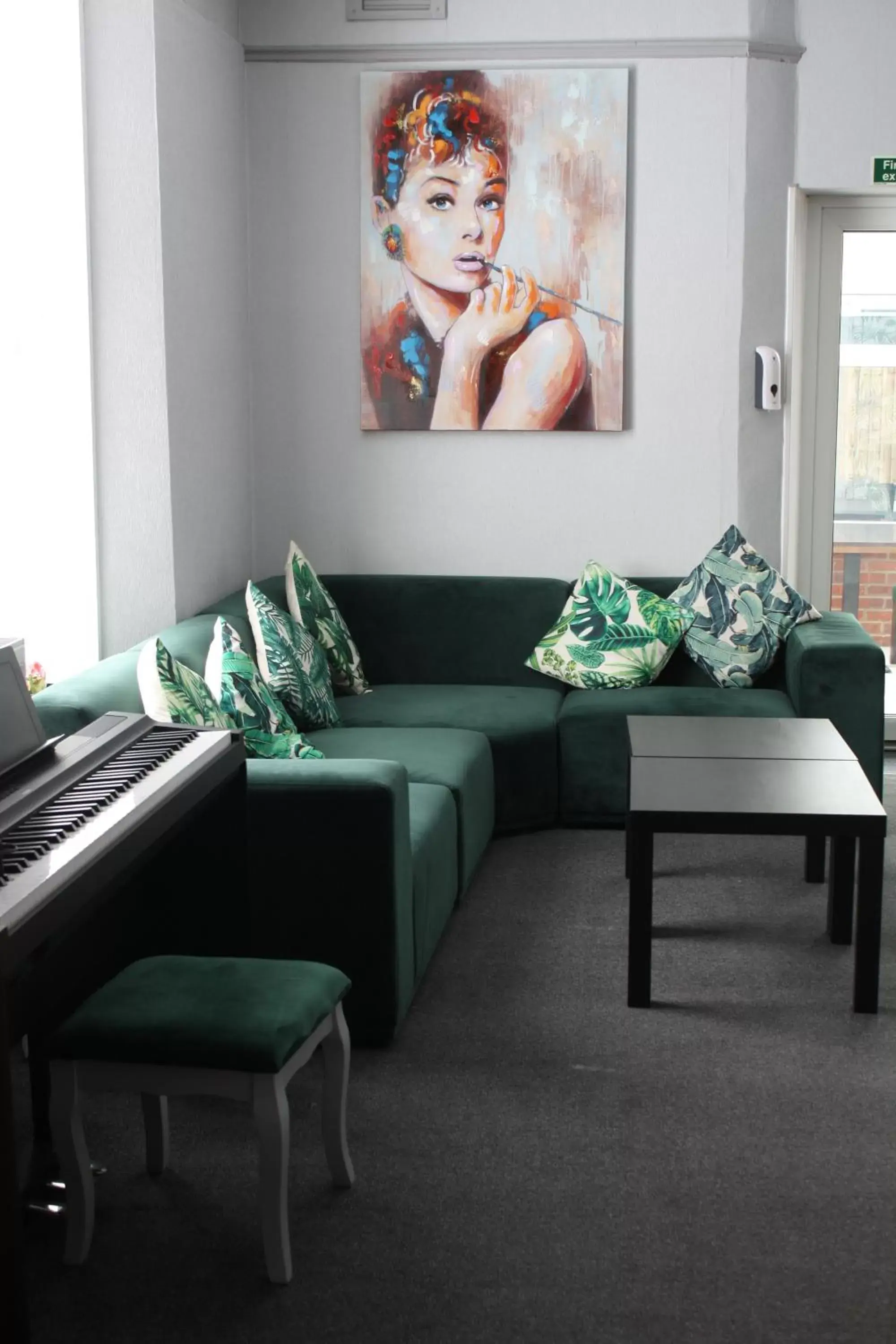 Living room, Seating Area in Watton Vibe Hotel