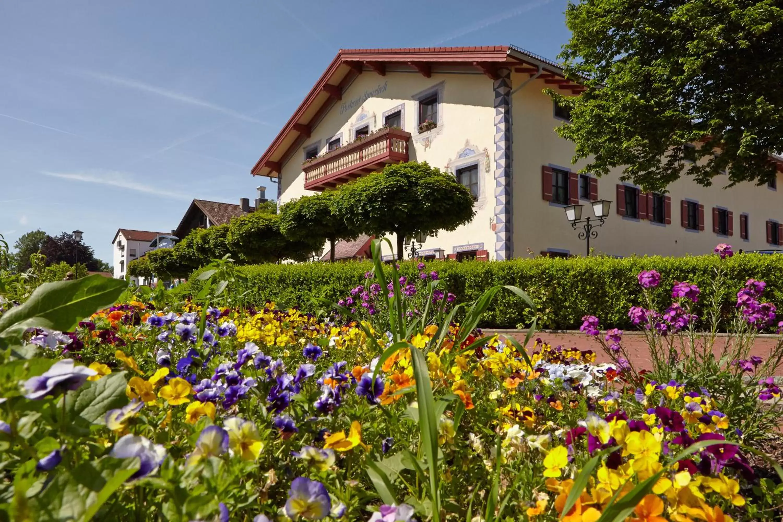 Facade/entrance, Property Building in Hotel Sauerlacher Post