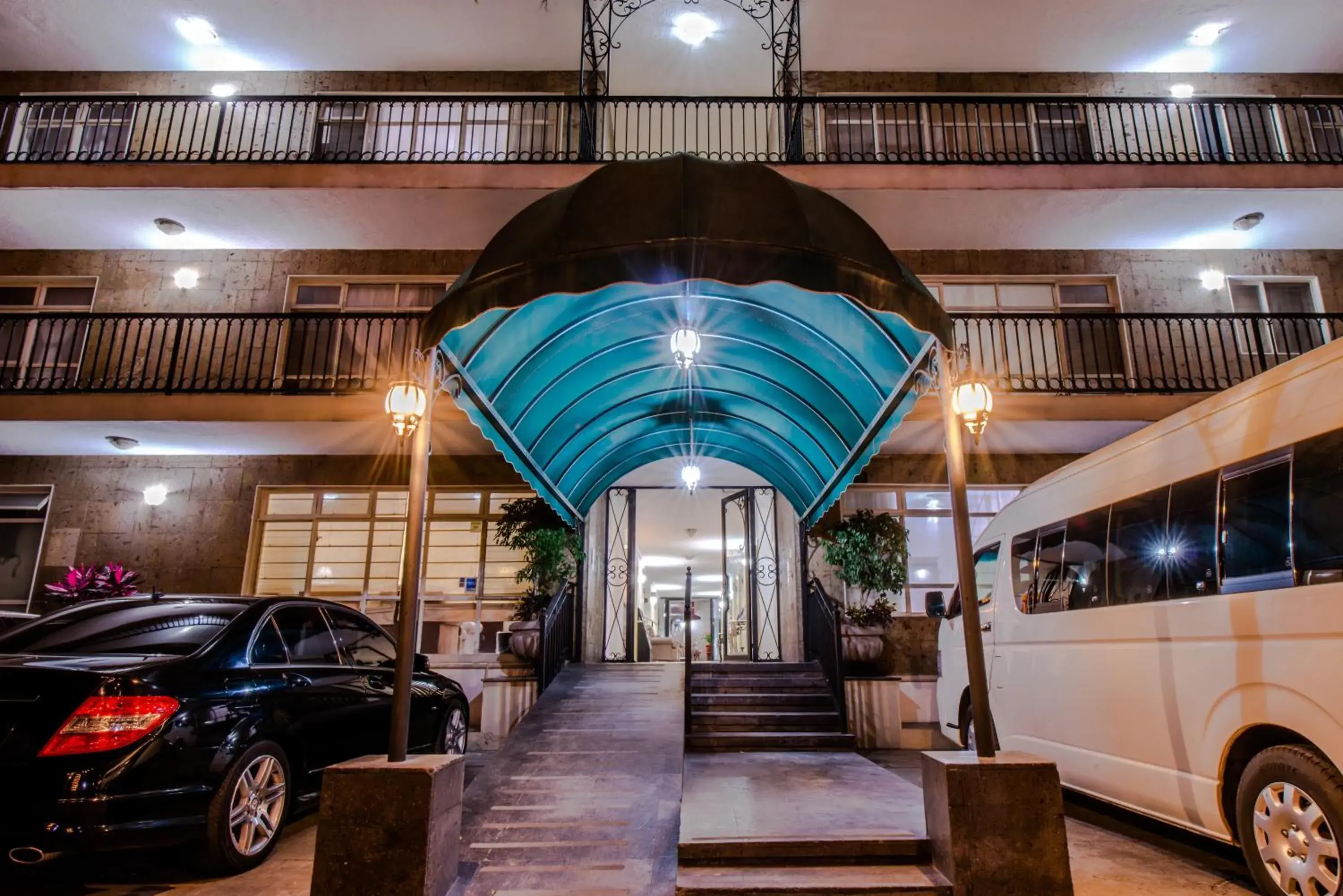 Facade/entrance in Del Marques Hotel and Suites