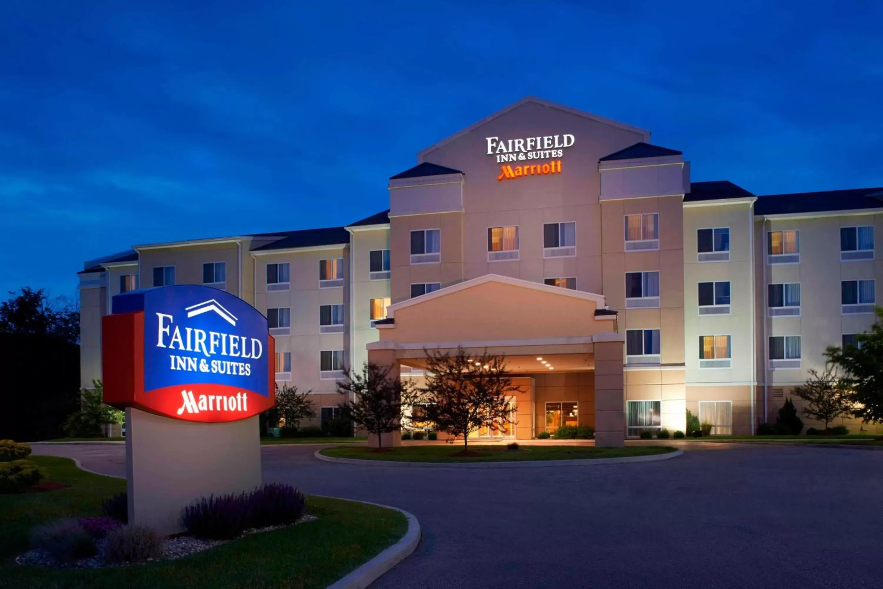 Property Building in Fairfield Inn and Suites New Buffalo