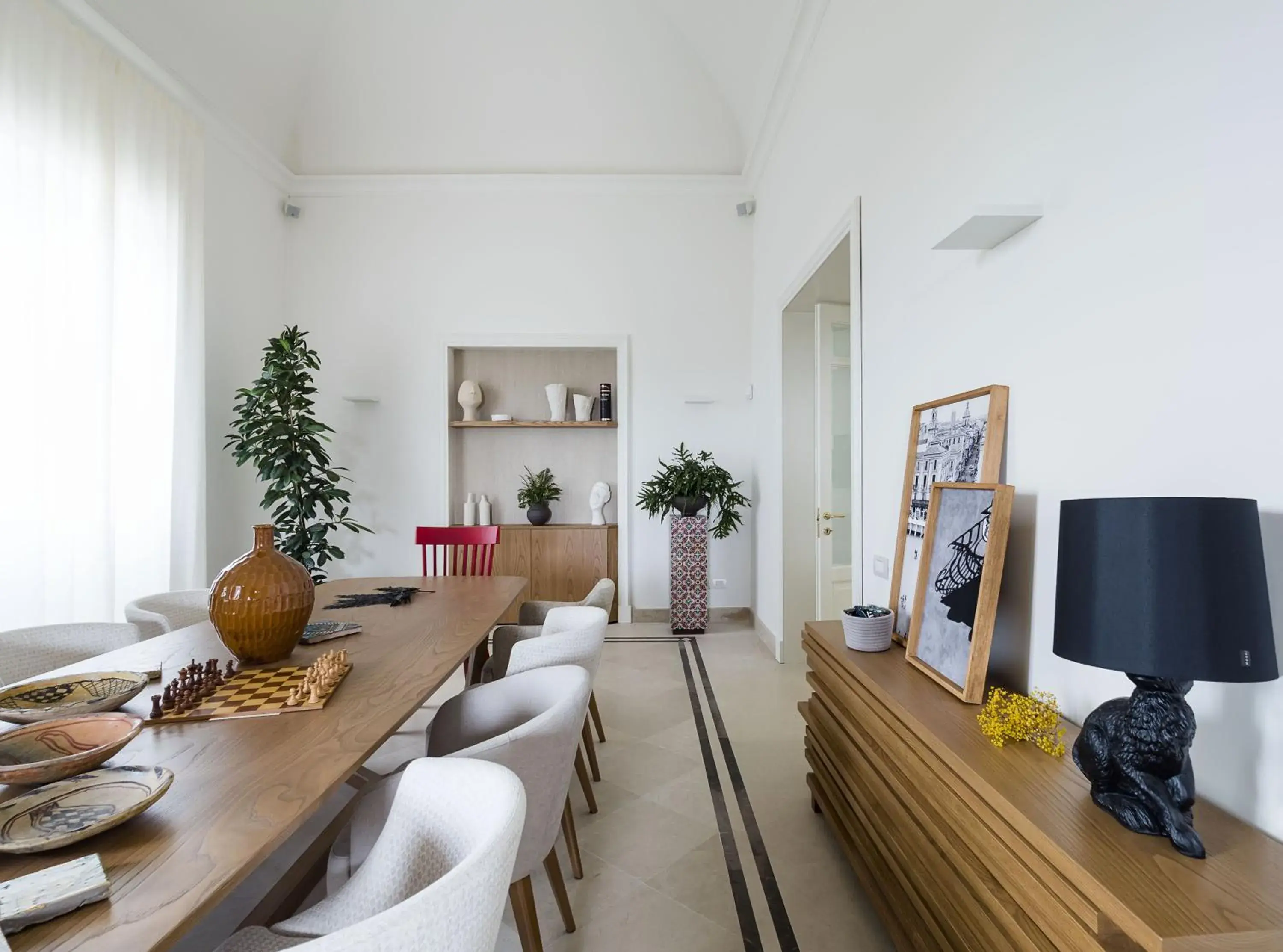 Library, Dining Area in Relais San Giuliano