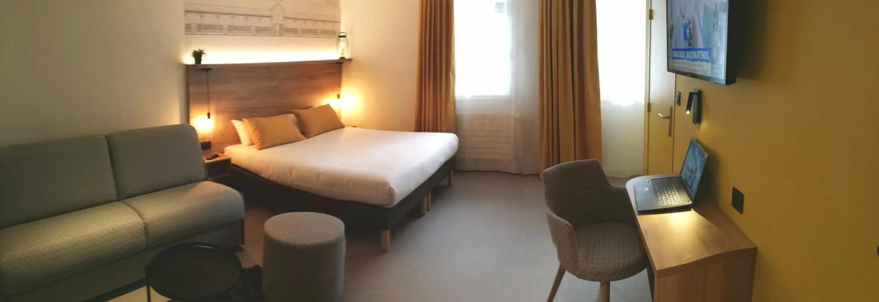 Photo of the whole room in Hôtel des Halles