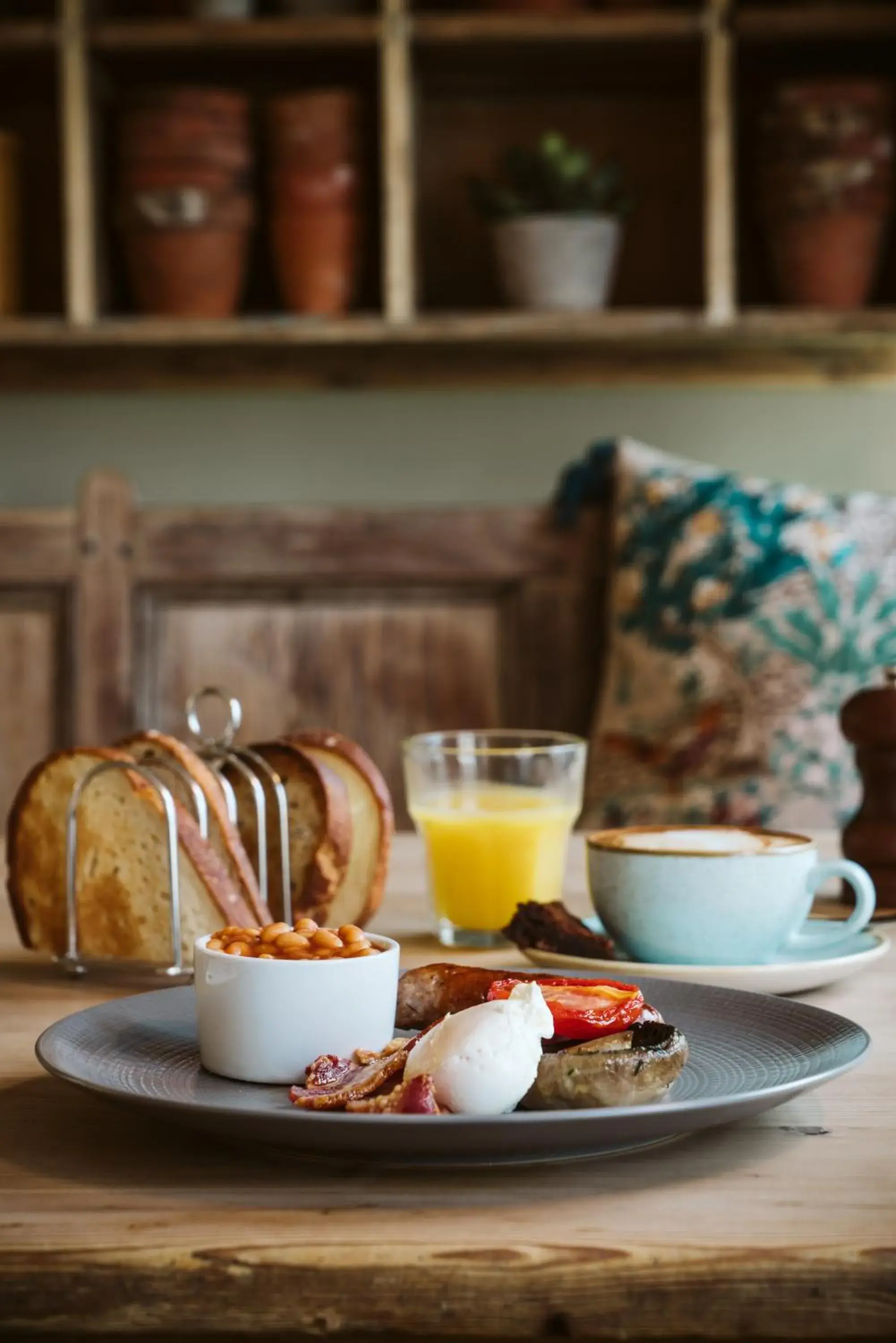 Breakfast in The Horse and Groom Inn