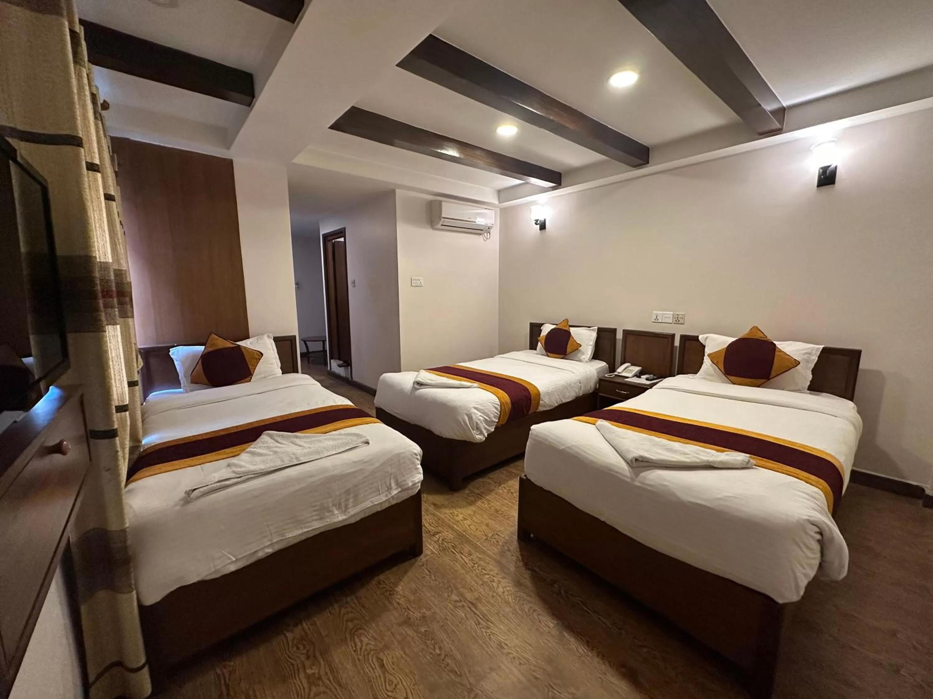 Deluxe Triple Room in Hotel Everest Nepal