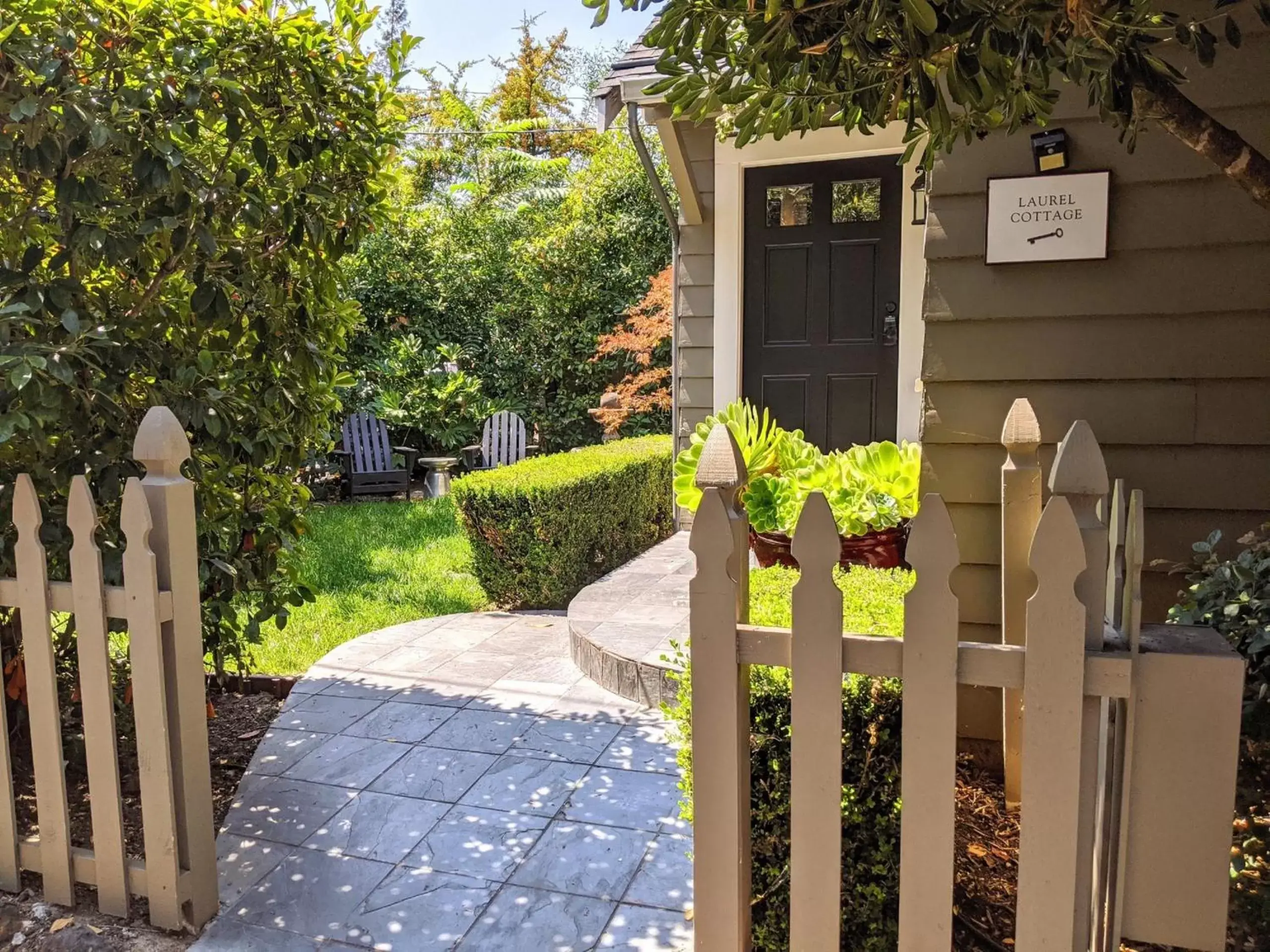 One-Bedroom Cottage in Inn on Randolph