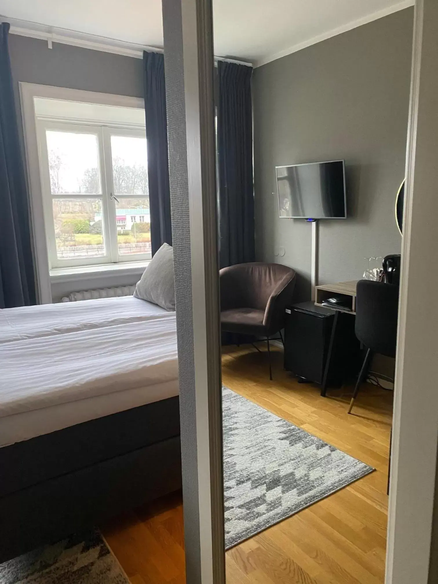 Property building, Bed in Best Western Motala Stadshotell