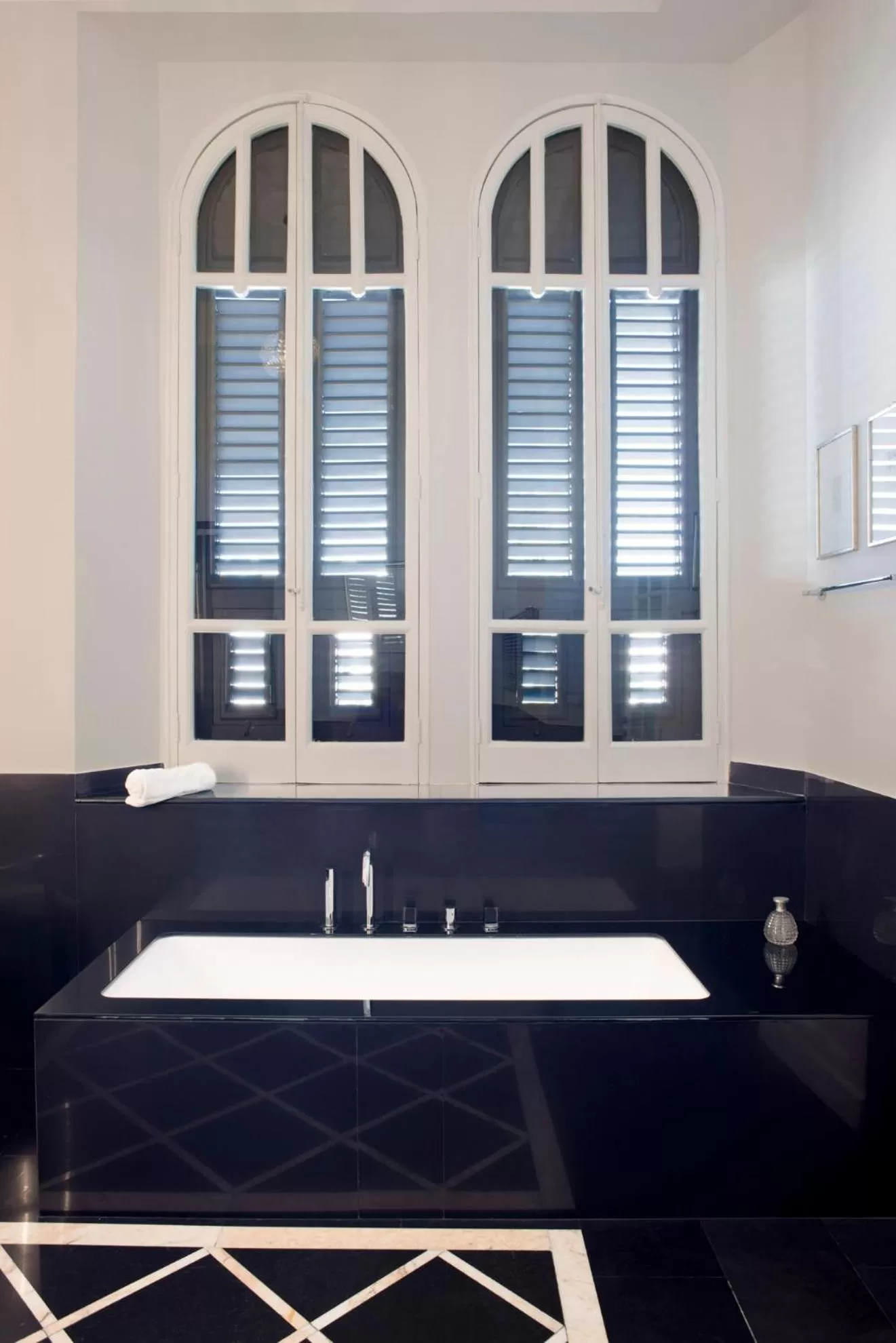 Bath in Vittoria - house of charme