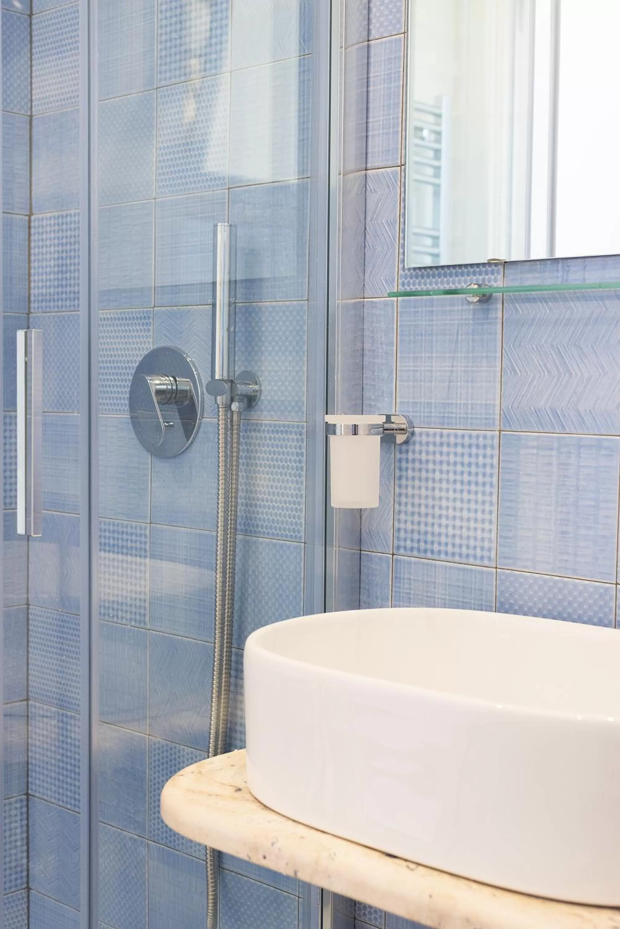 Shower in B&B Toledo one