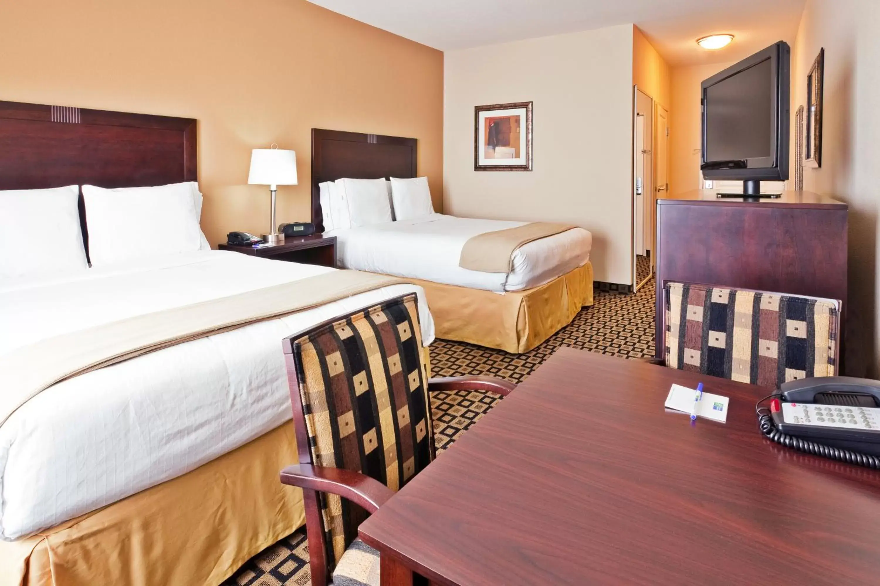 Photo of the whole room, Bed in Holiday Inn Express & Suites Clovis, an IHG Hotel