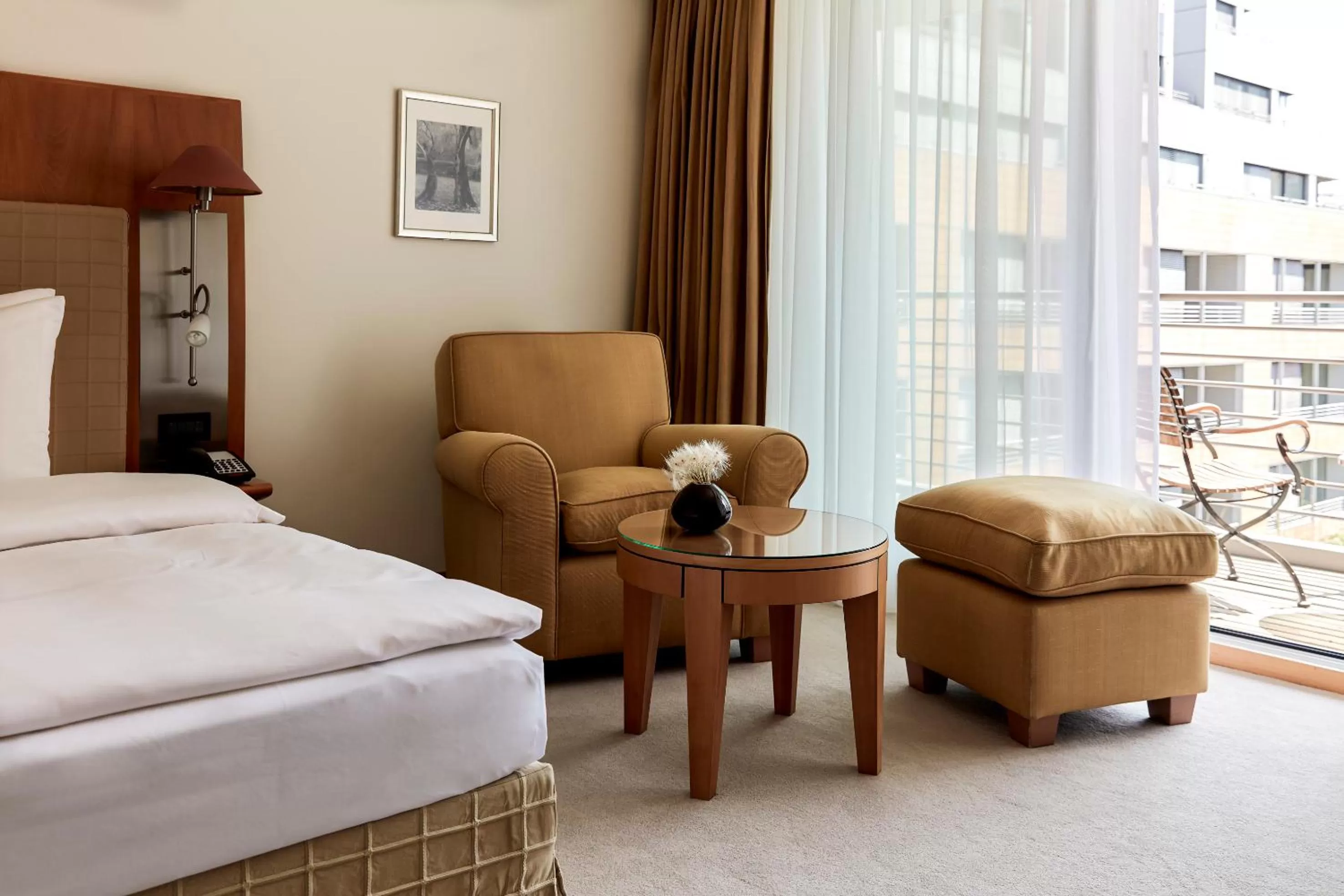 Garden view, Bed in The Mandala Berlin, a Member of Design Hotels